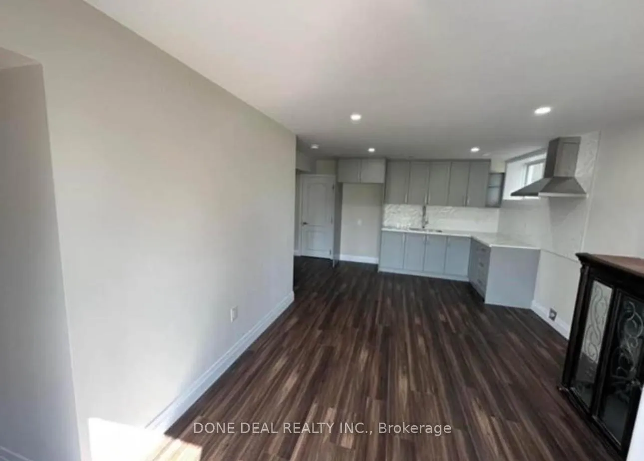 Photo 3 of 115 Pondcliffe Drive, Kitchener — HOMEH