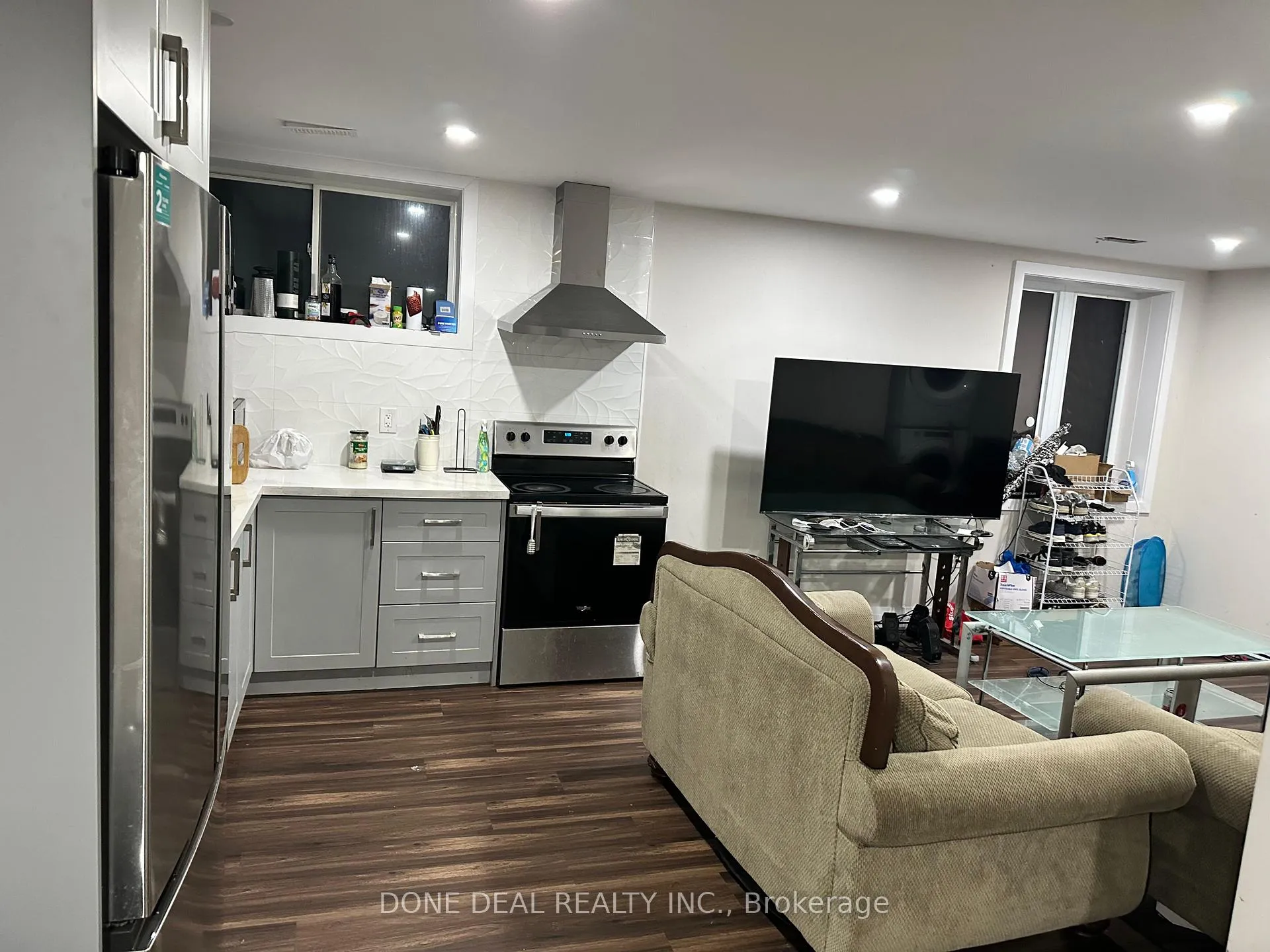Photo 5 of 115 Pondcliffe Drive, Kitchener — HOMEH