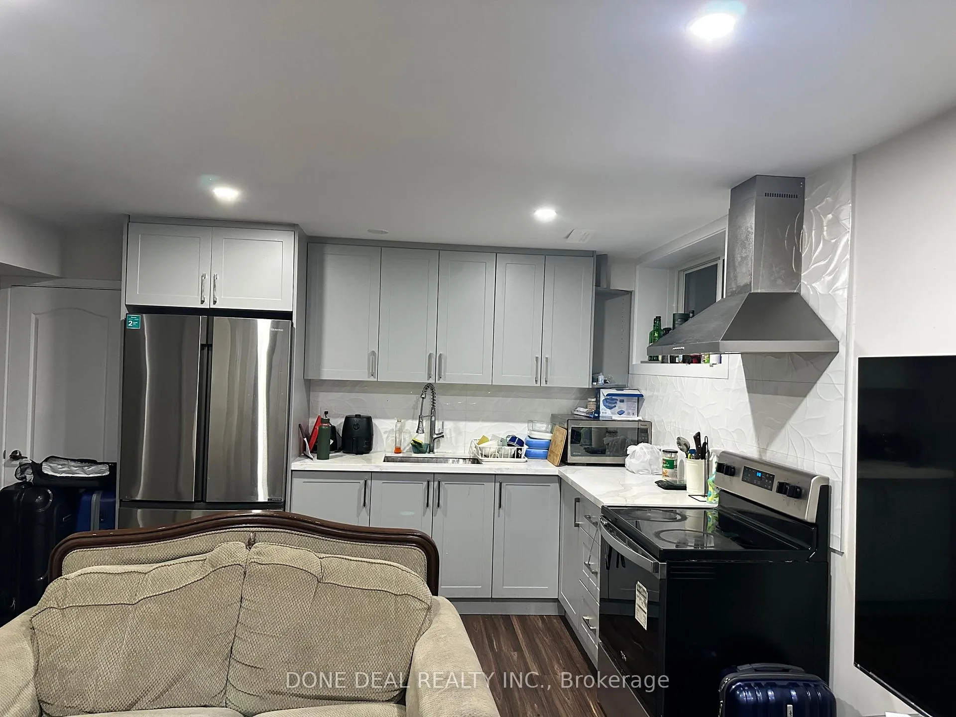 Photo 6 of 115 Pondcliffe Drive, Kitchener — HOMEH