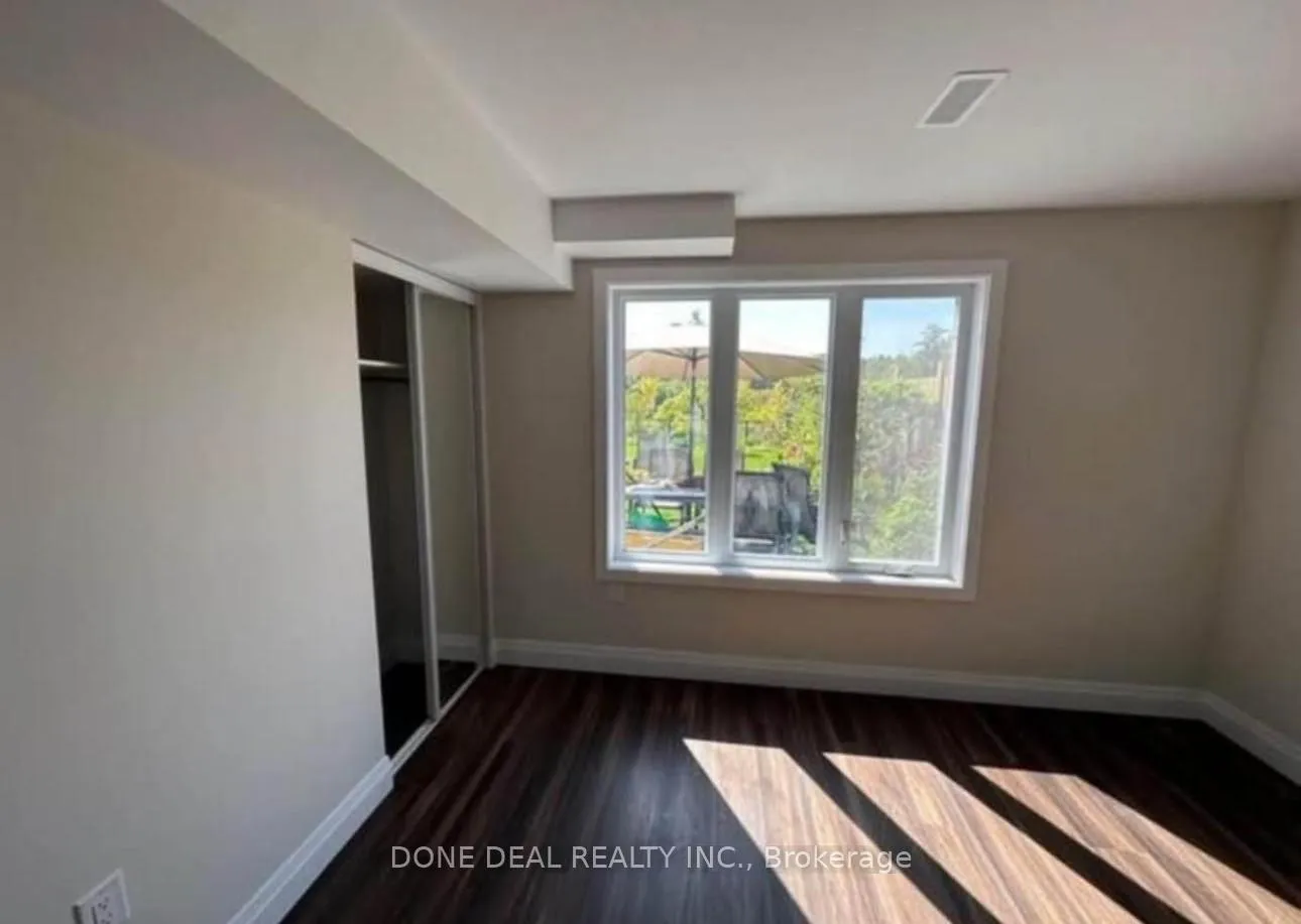 Photo 12 of 115 Pondcliffe Drive, Kitchener — HOMEH