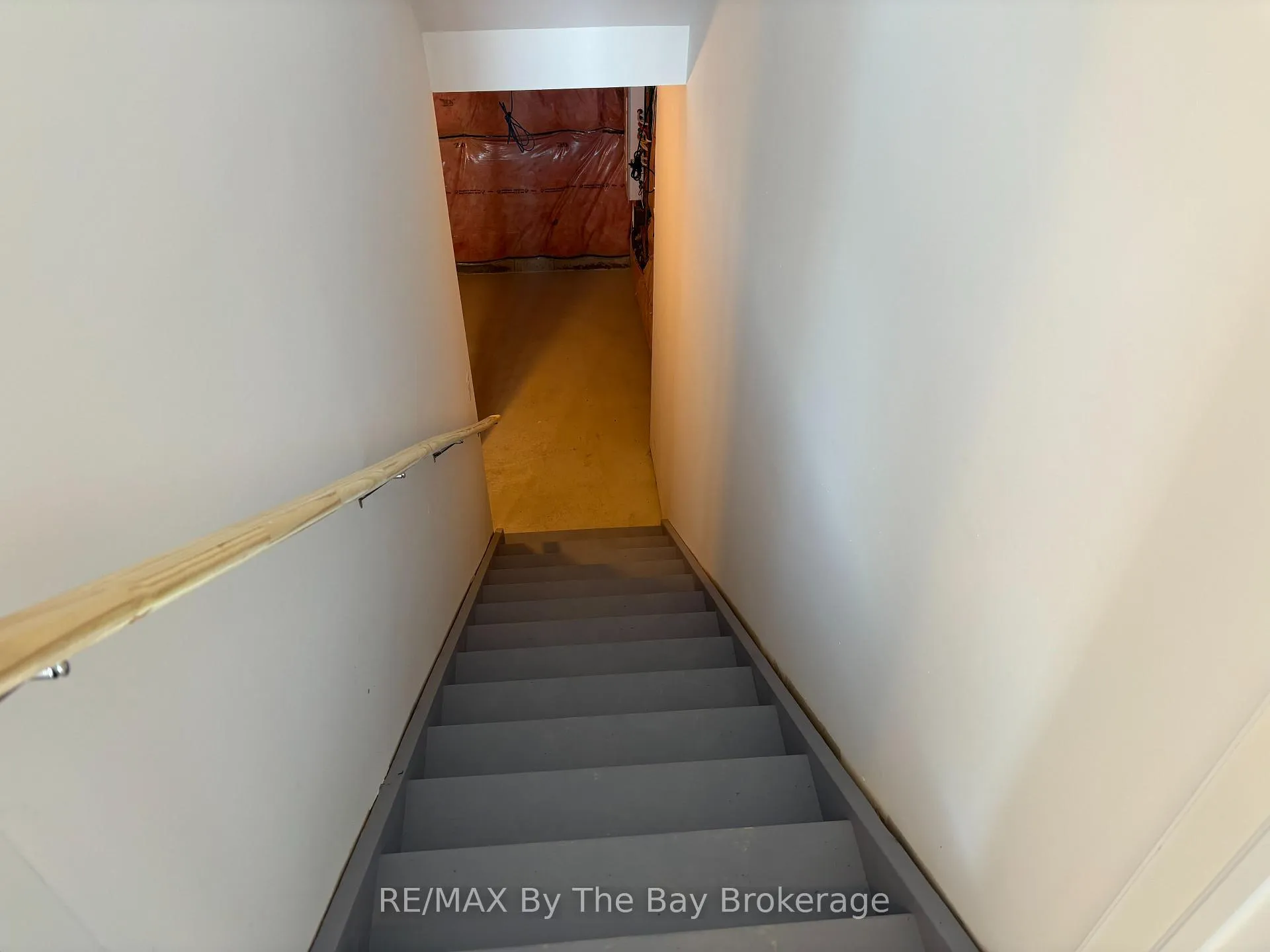 Photo 9 of 15 Carriage Lane, Wasaga Beach — HOMEH