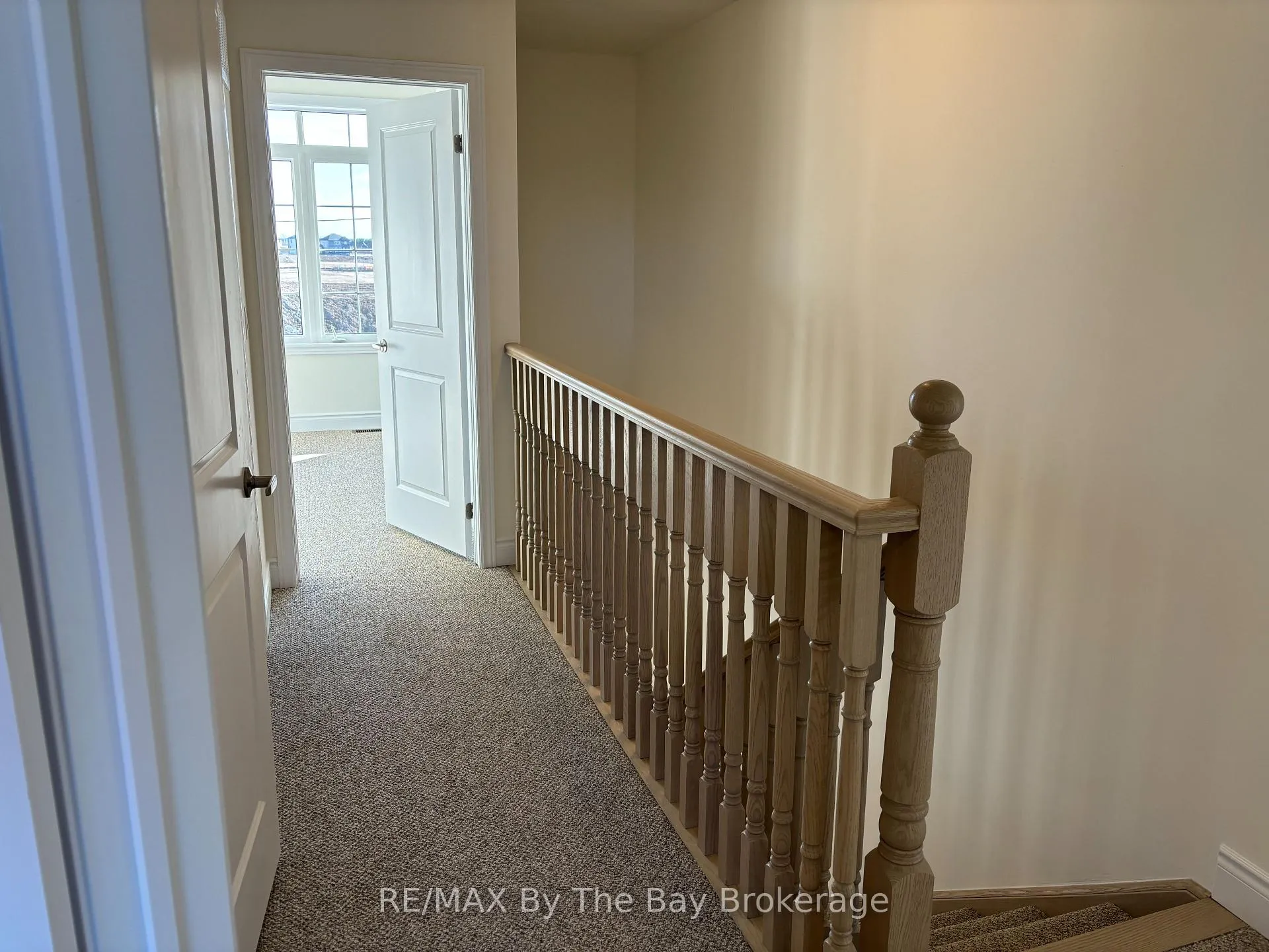 Photo 13 of 15 Carriage Lane, Wasaga Beach — HOMEH