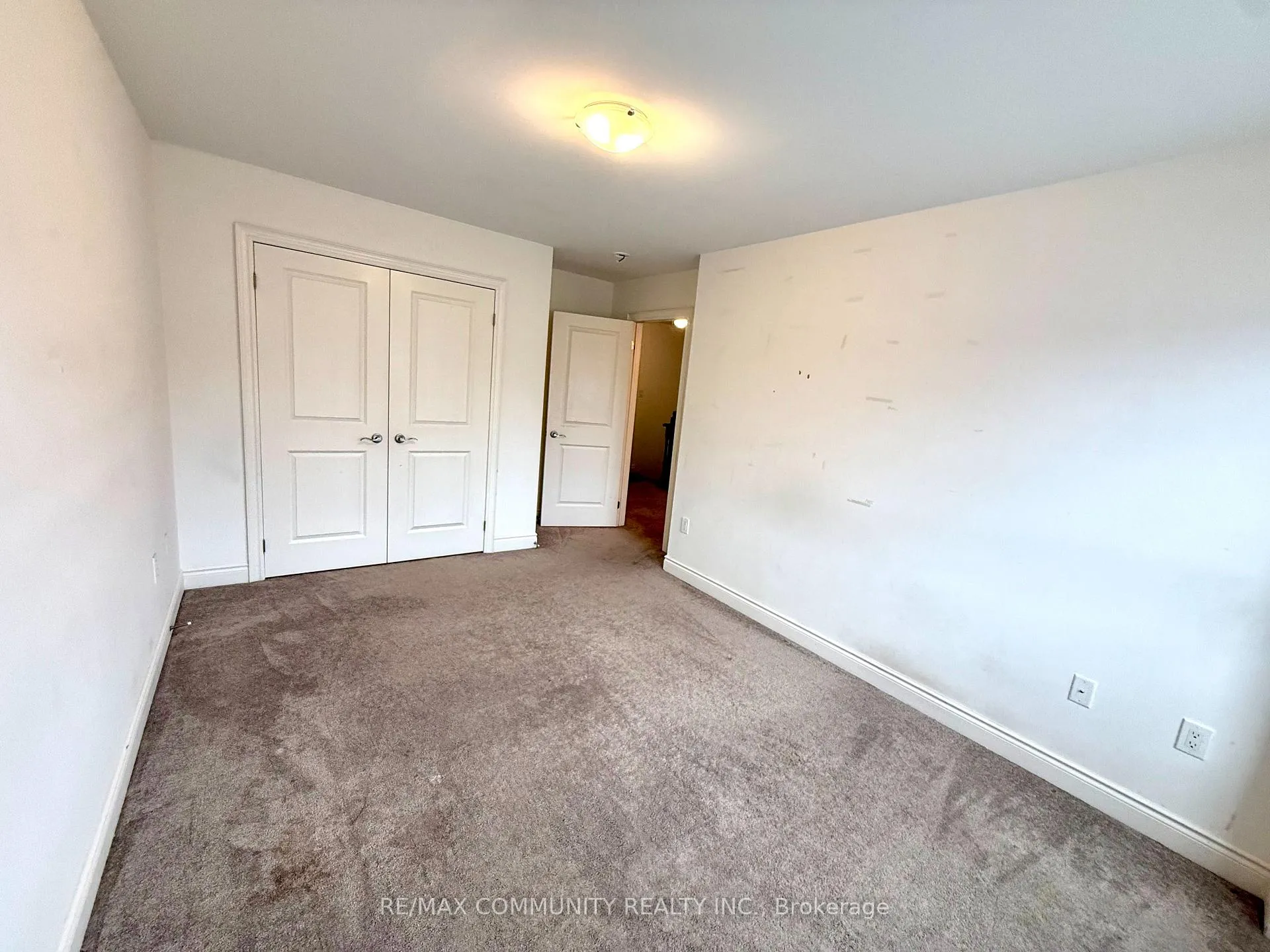 Photo 15 of 234 Lyle Drive, Clarington, Bowmanville — HOMEH