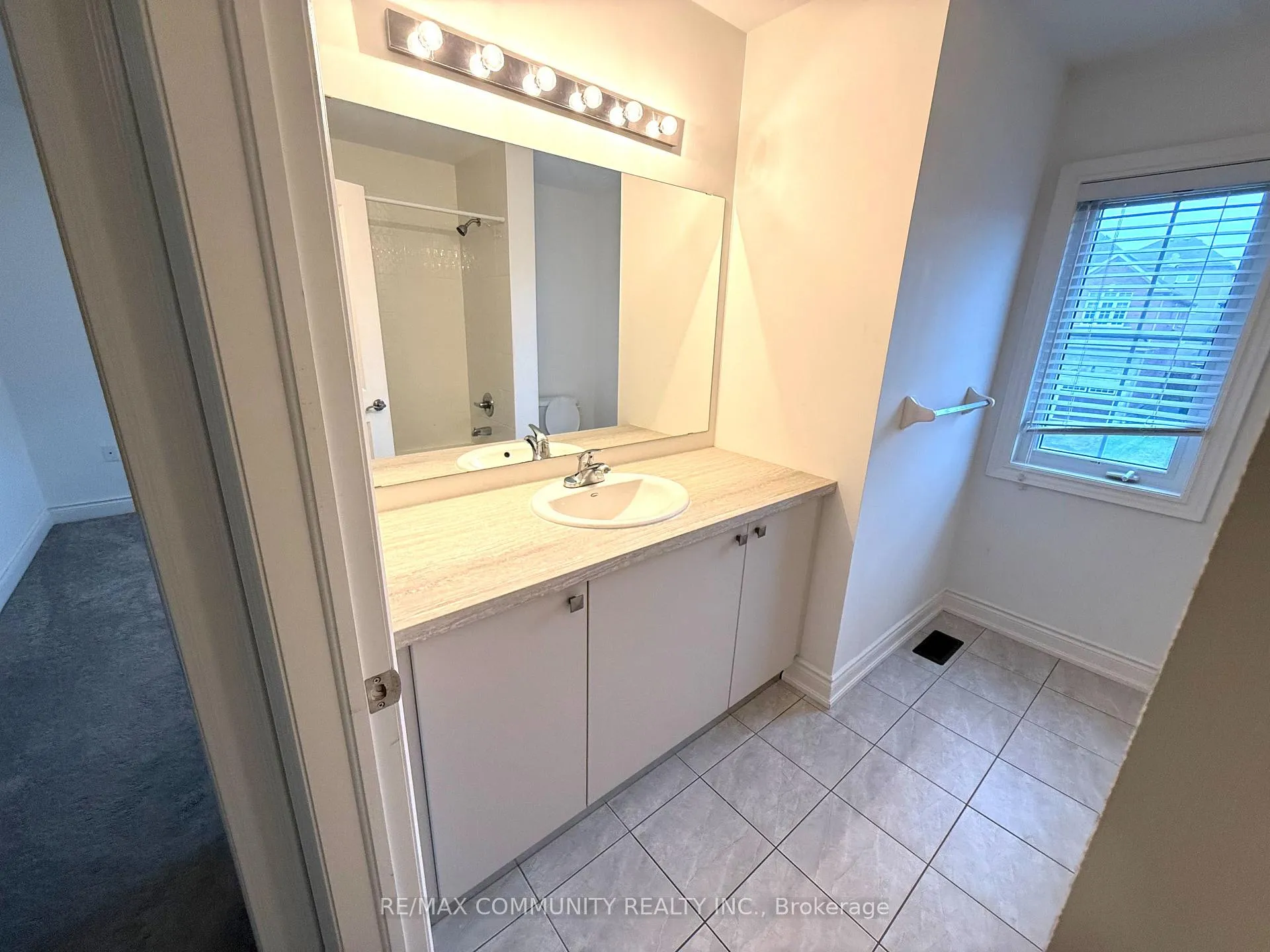 Photo 29 of 234 Lyle Drive, Clarington, Bowmanville — HOMEH
