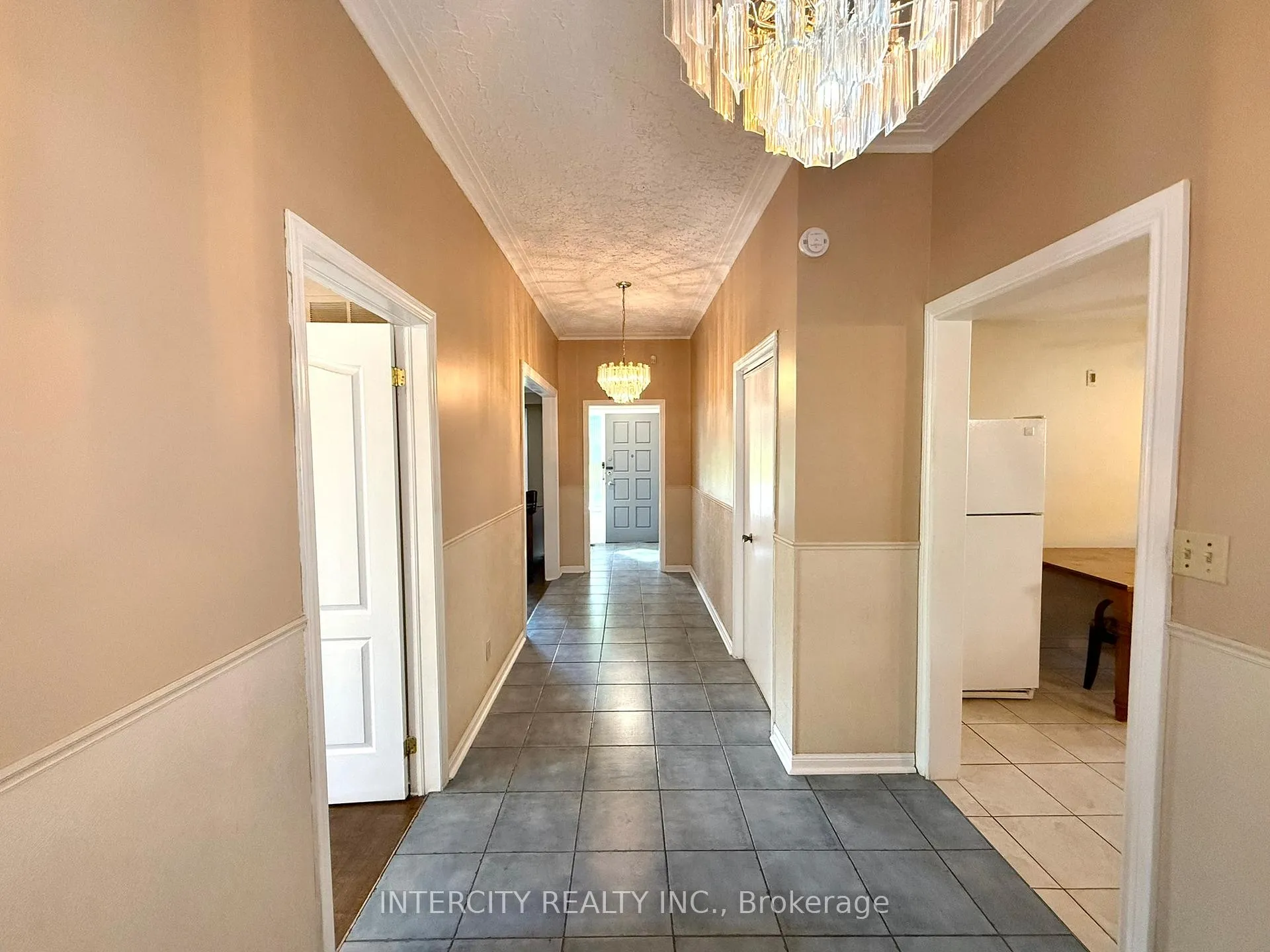 Photo 3 of 18 Glen Cameron Road, Markham, Thornhill — HOMEH