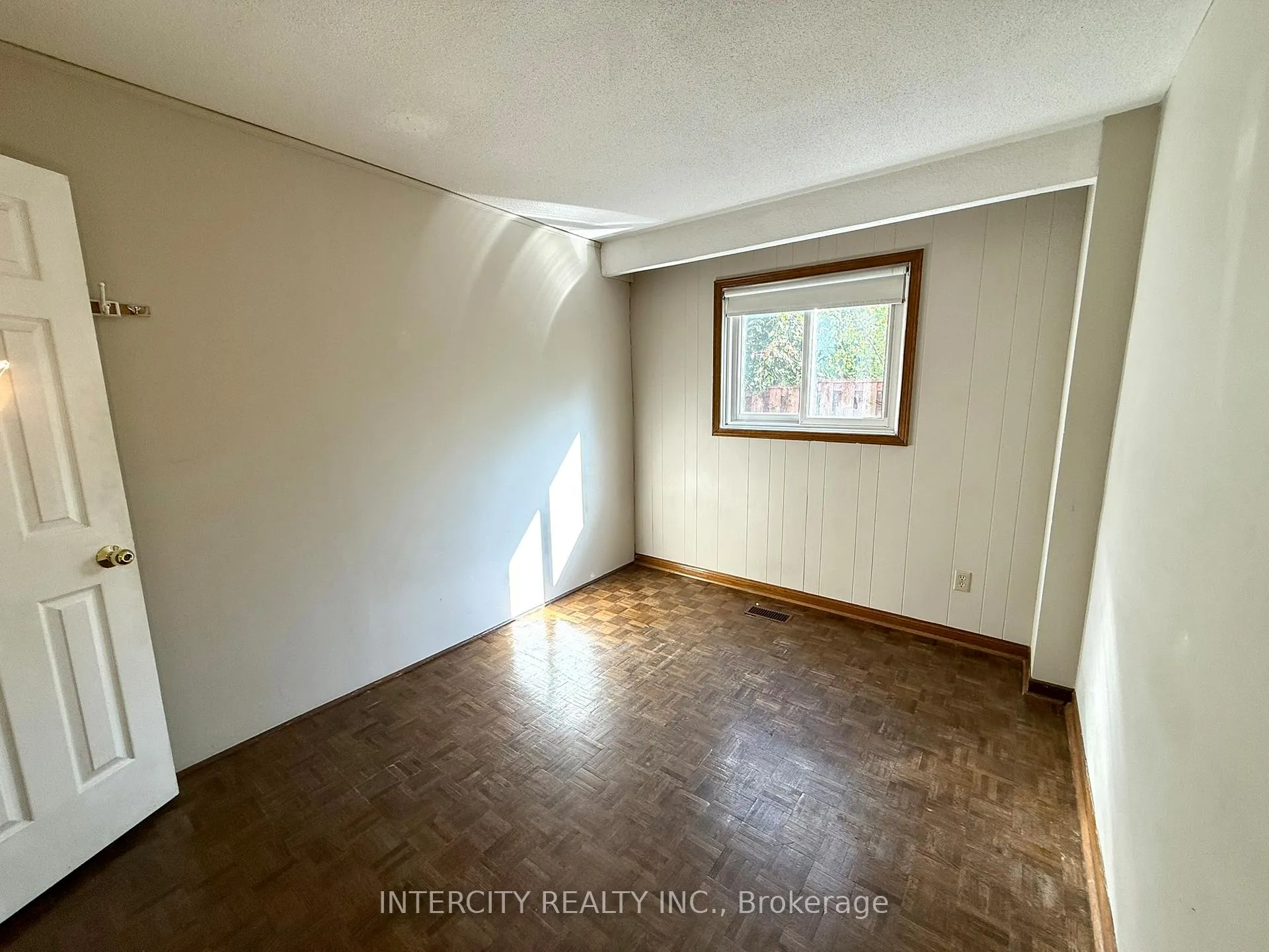 Photo 18 of 18 Glen Cameron Road, Markham, Thornhill — HOMEH