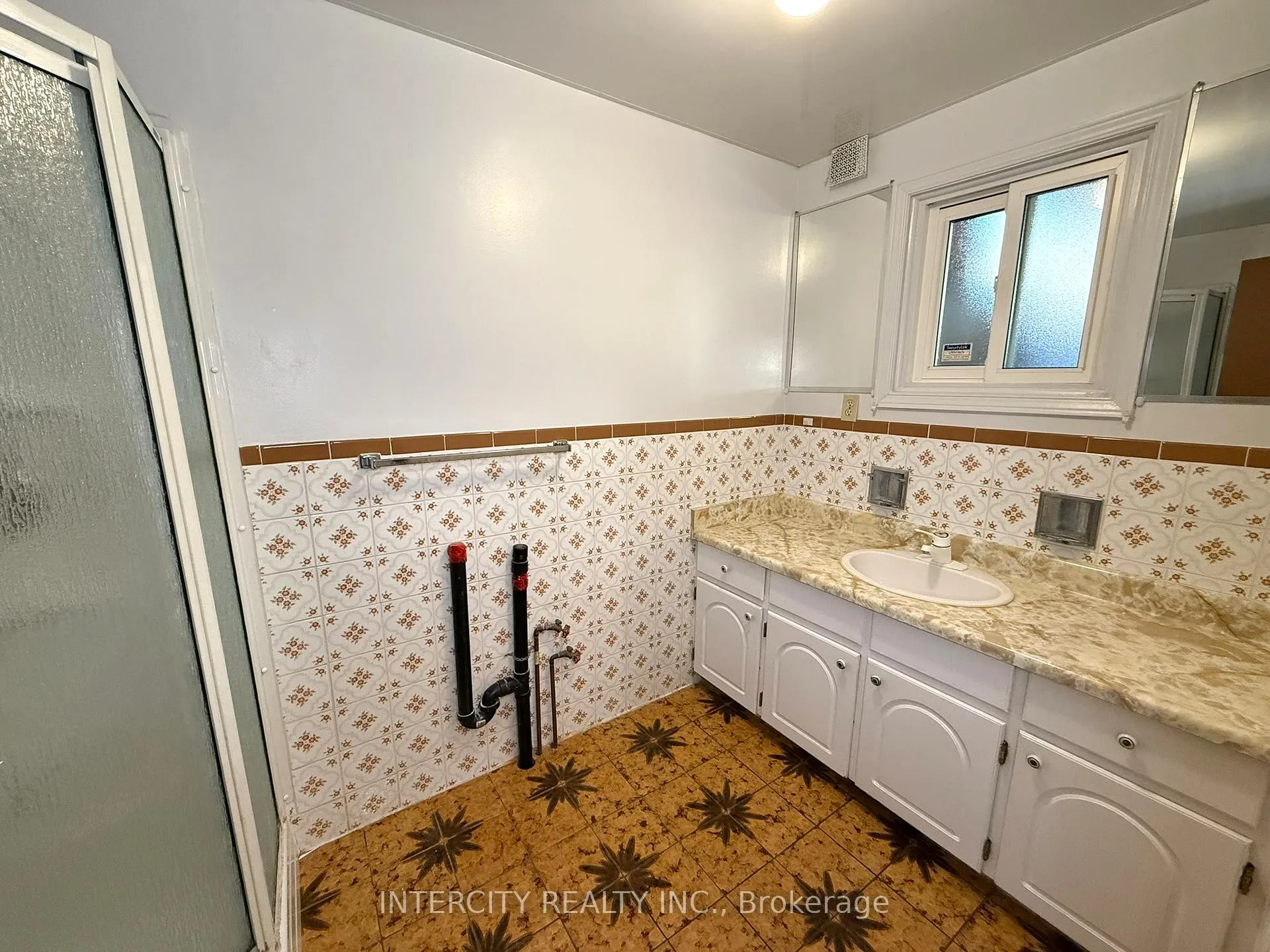 Photo 22 of 18 Glen Cameron Road, Markham, Thornhill — HOMEH