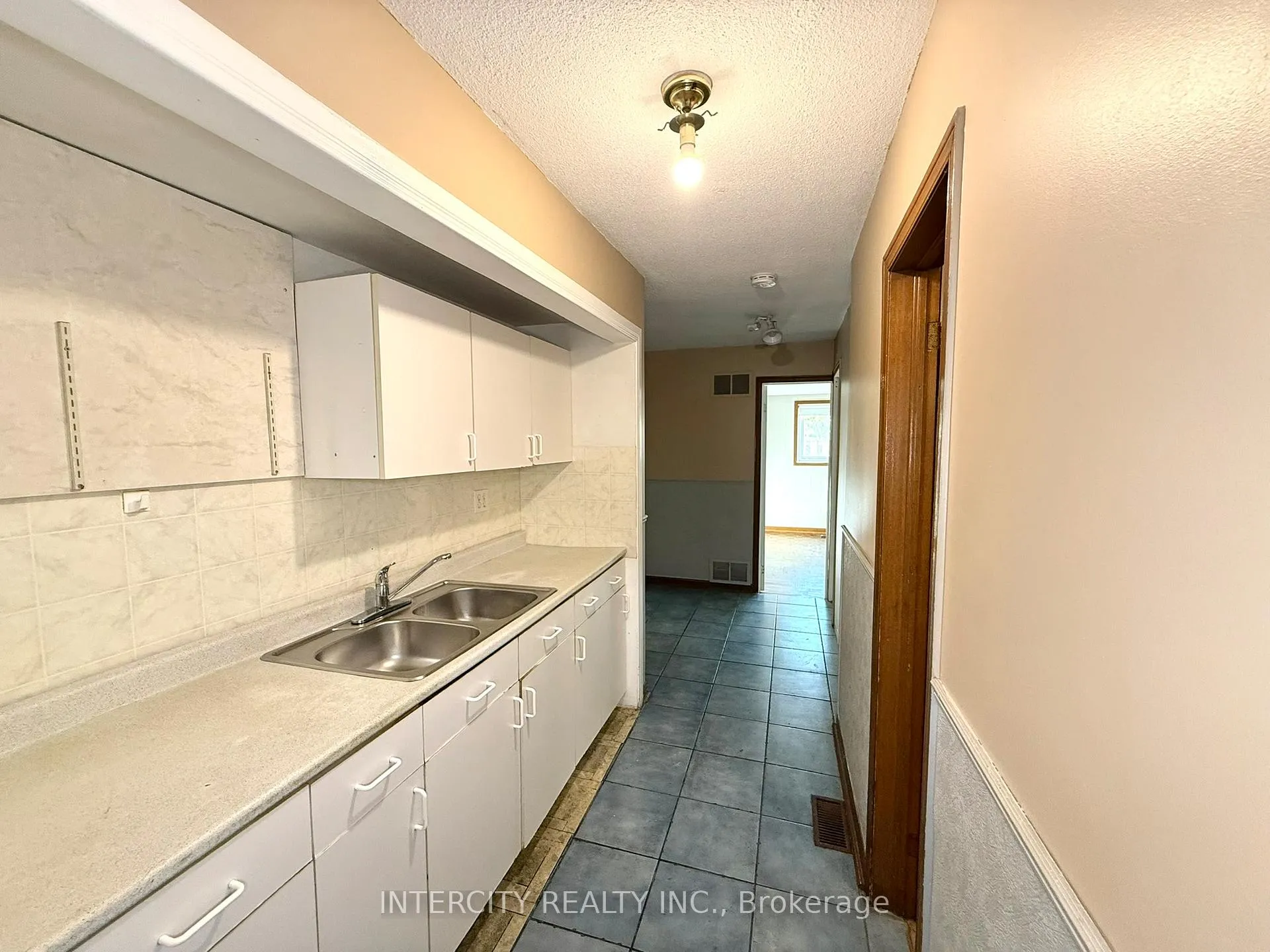 Photo 23 of 18 Glen Cameron Road, Markham, Thornhill — HOMEH