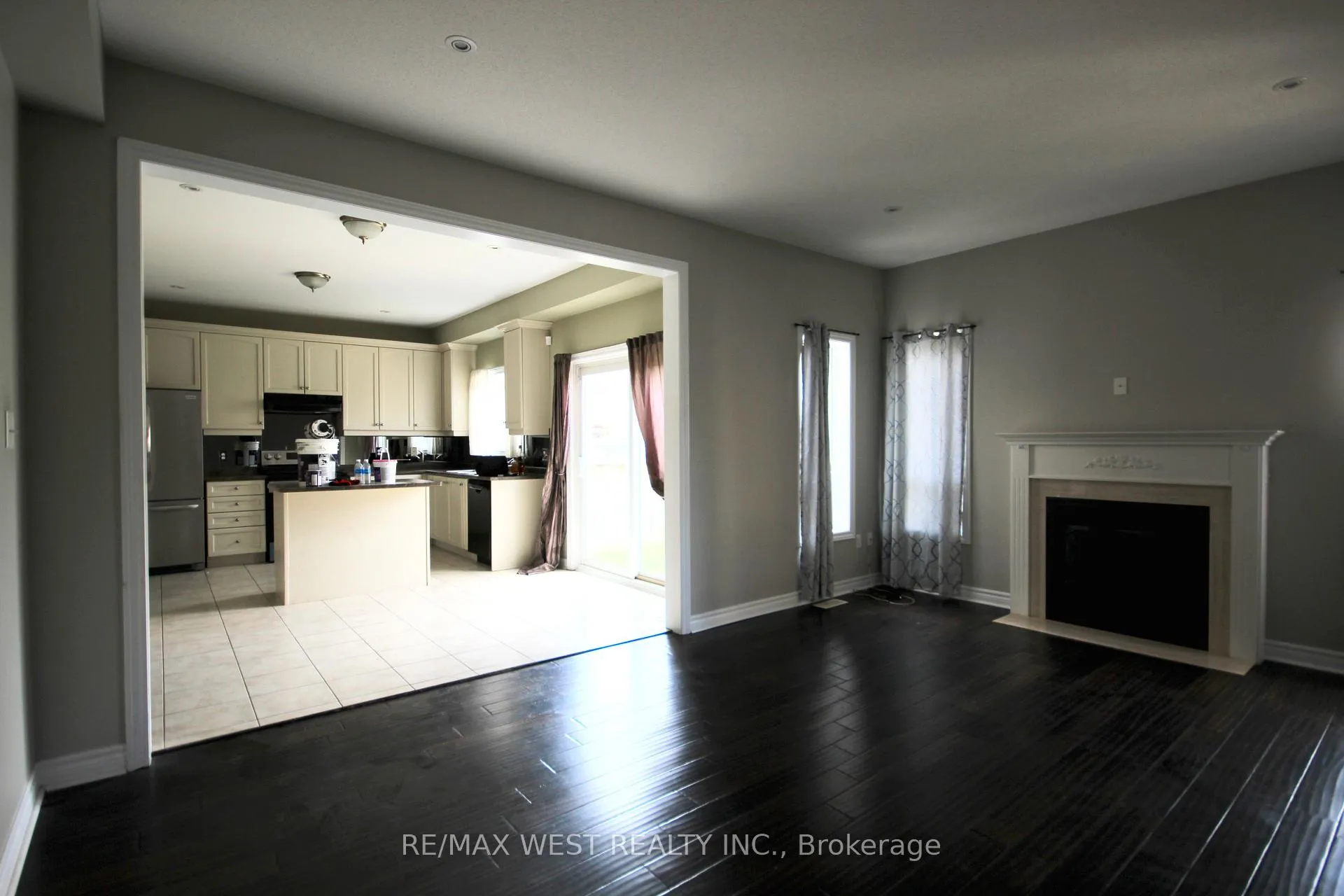 Photo 16 of Unit Main, 152 The Queensway, Barrie, Innis-Shore — HOMEH