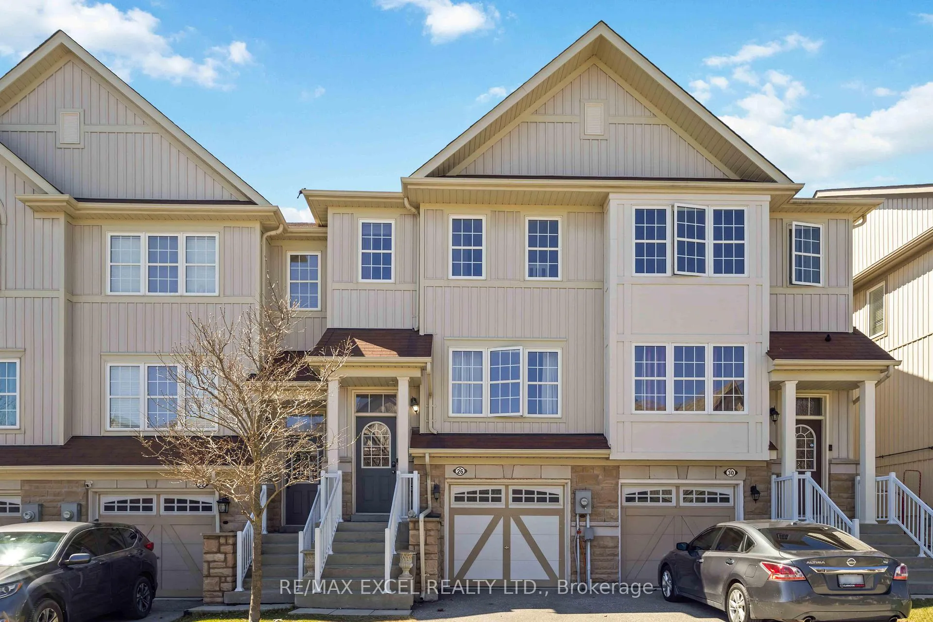 Photo 1 of 26 Farmstead Drive, Clarington, Bowmanville — HOMEH