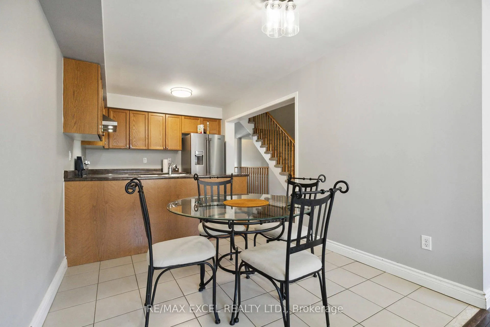 Photo 16 of 26 Farmstead Drive, Clarington, Bowmanville — HOMEH