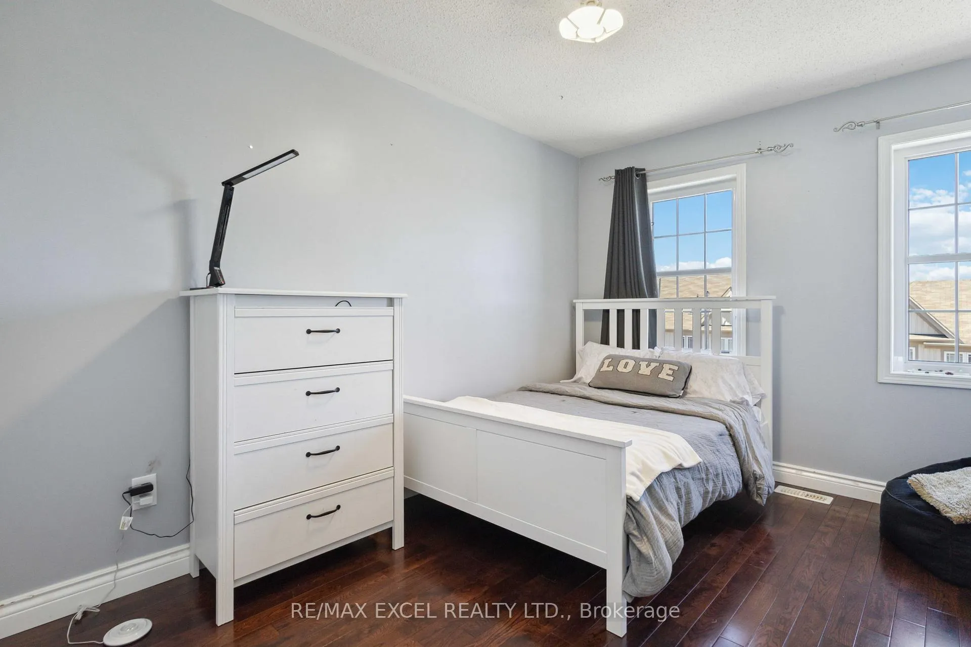 Photo 24 of 26 Farmstead Drive, Clarington, Bowmanville — HOMEH