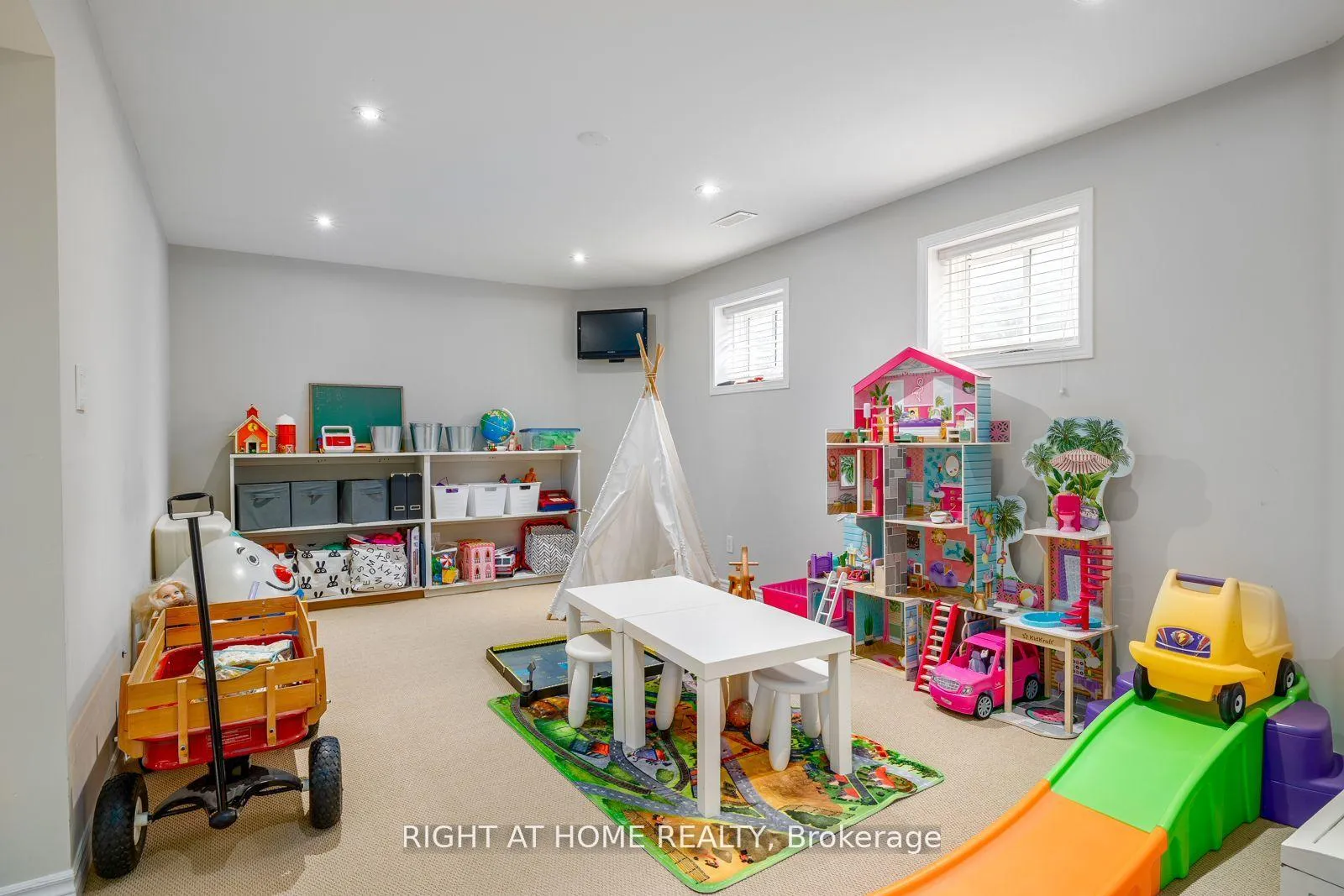 Photo 29 of 2 Mackey Drive, Whitby, Lynde Creek — HOMEH