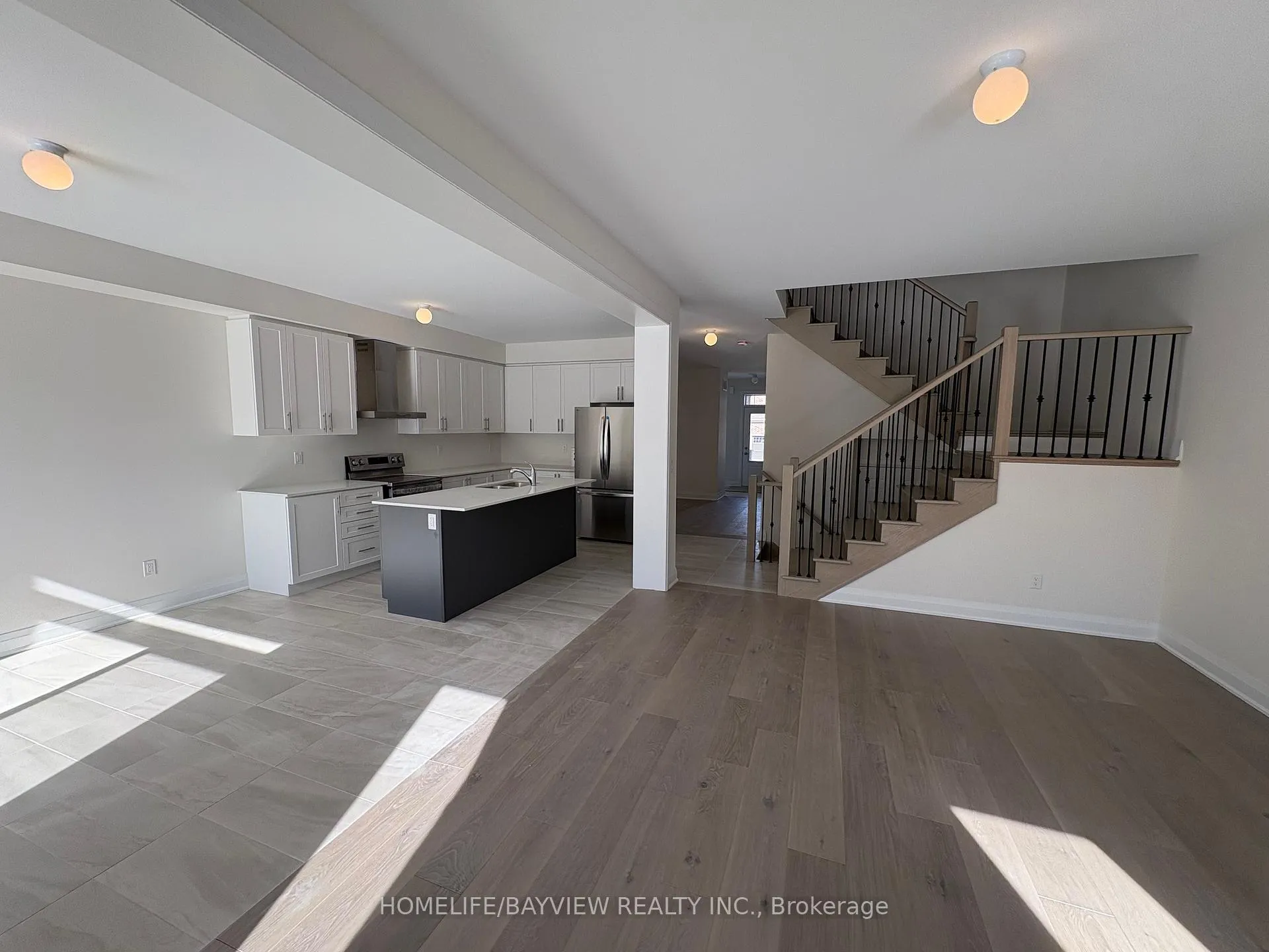 Photo 4 of 1341 Davis Loop, Innisfil, Lefroy — HOMEH