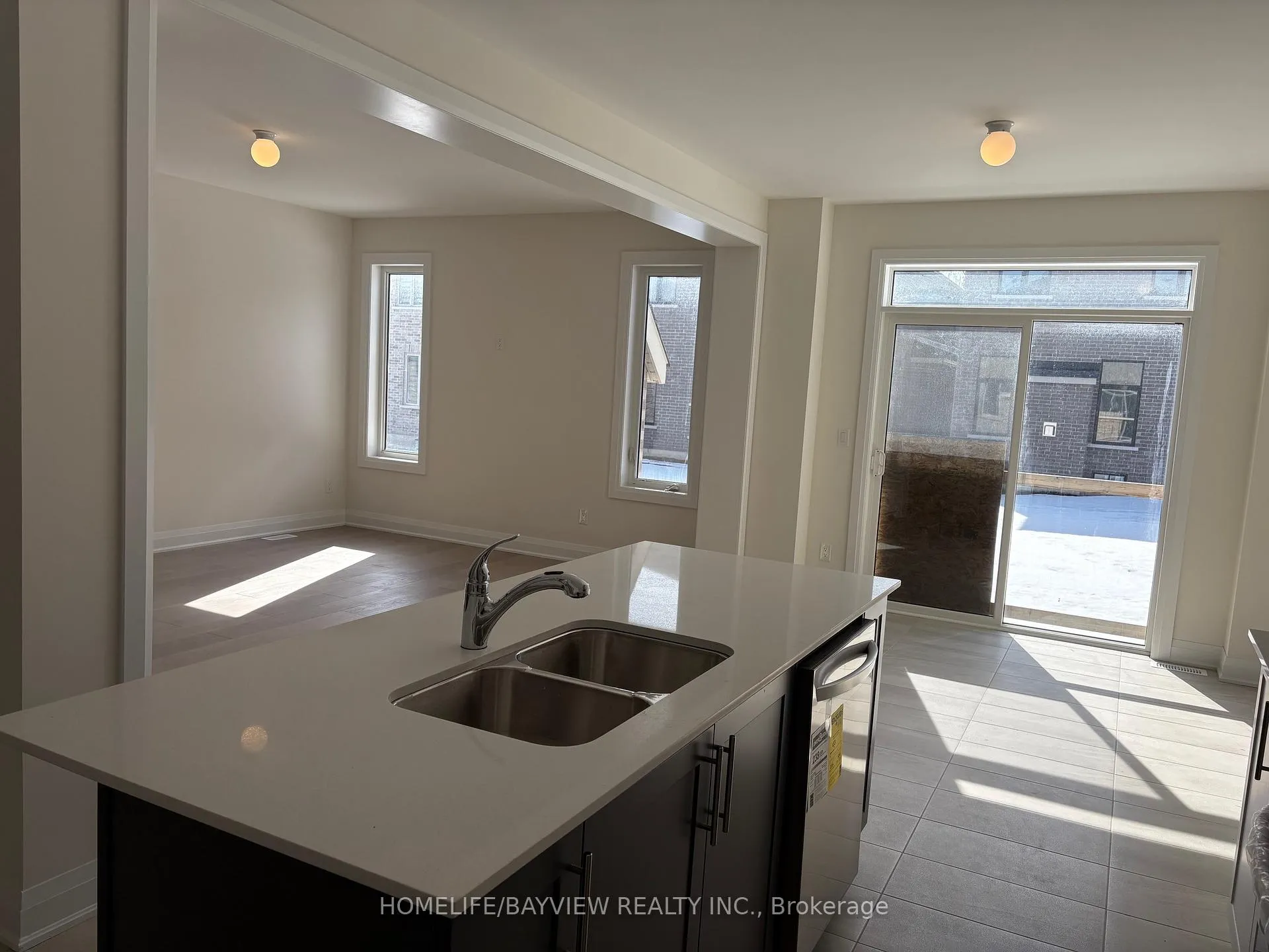 Photo 7 of 1341 Davis Loop, Innisfil, Lefroy — HOMEH