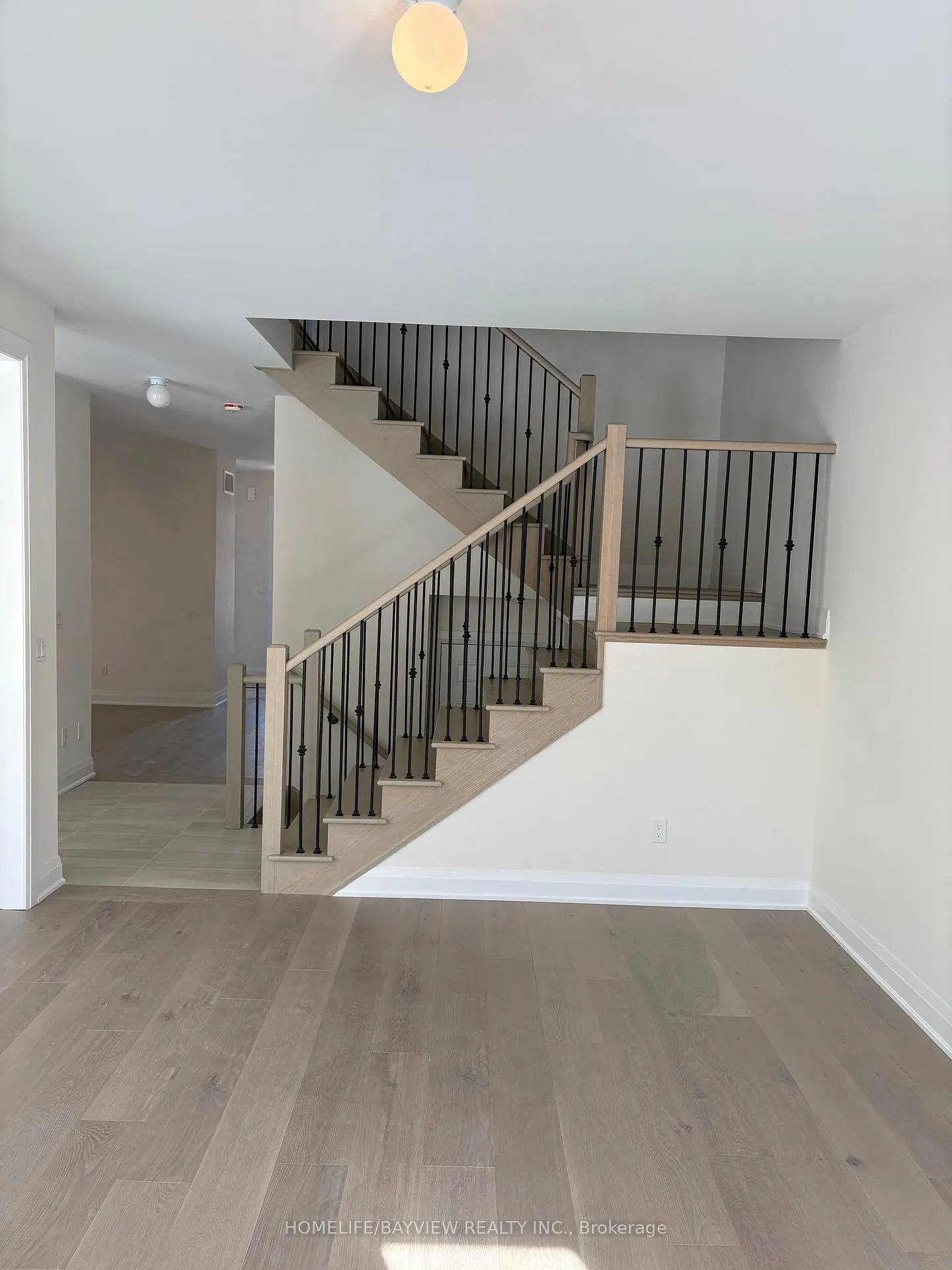 Photo 10 of 1341 Davis Loop, Innisfil, Lefroy — HOMEH