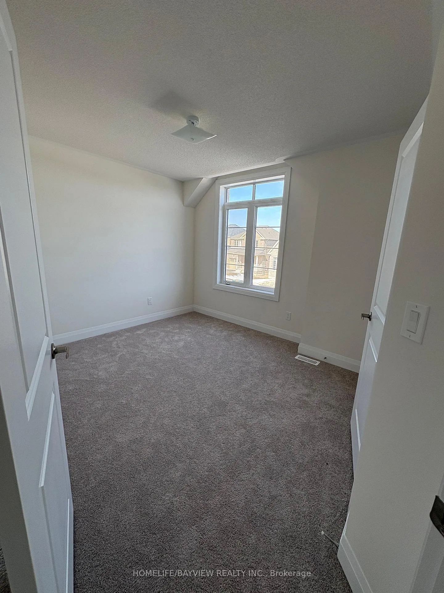 Photo 25 of 1341 Davis Loop, Innisfil, Lefroy — HOMEH