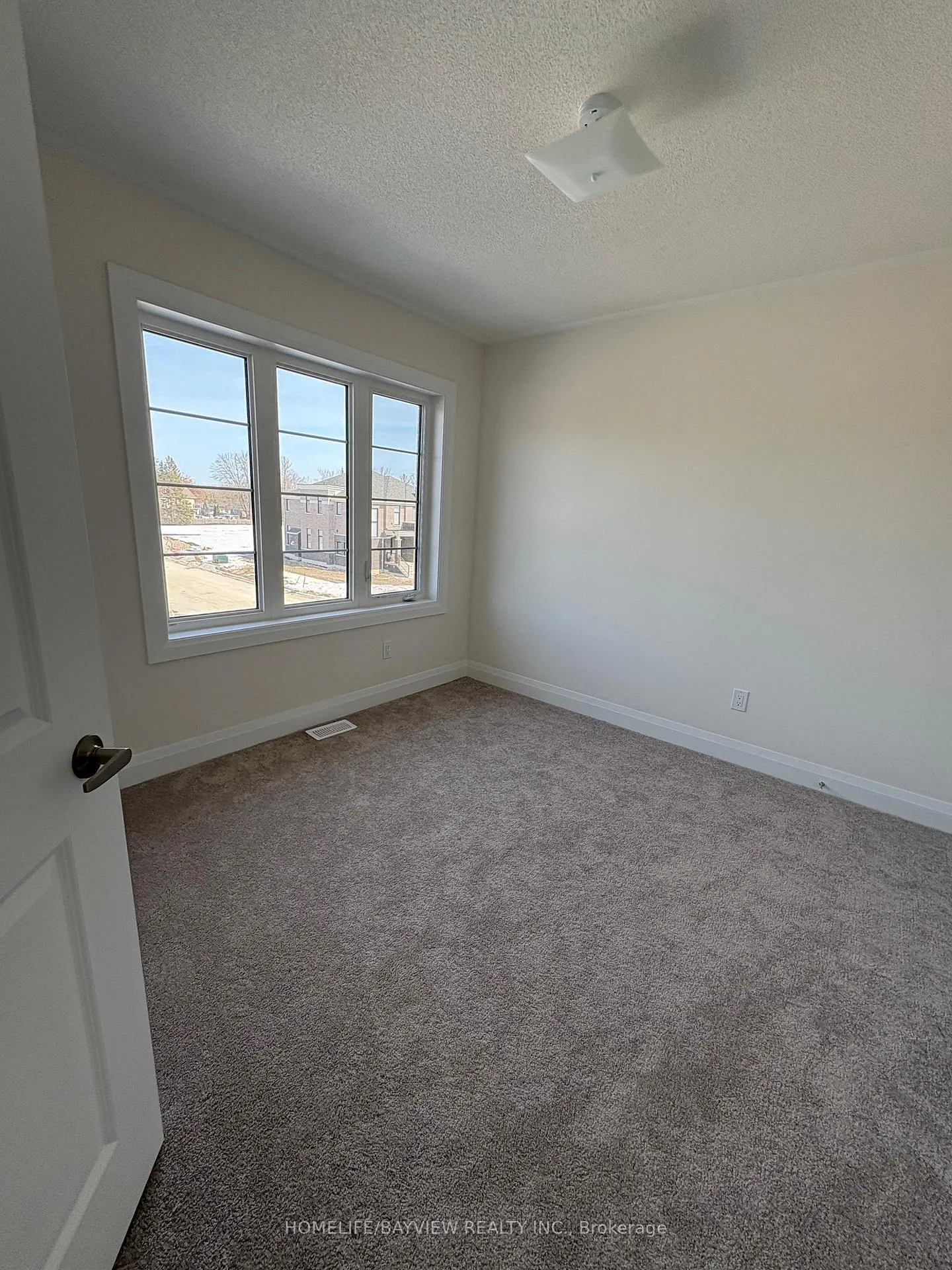 Photo 26 of 1341 Davis Loop, Innisfil, Lefroy — HOMEH