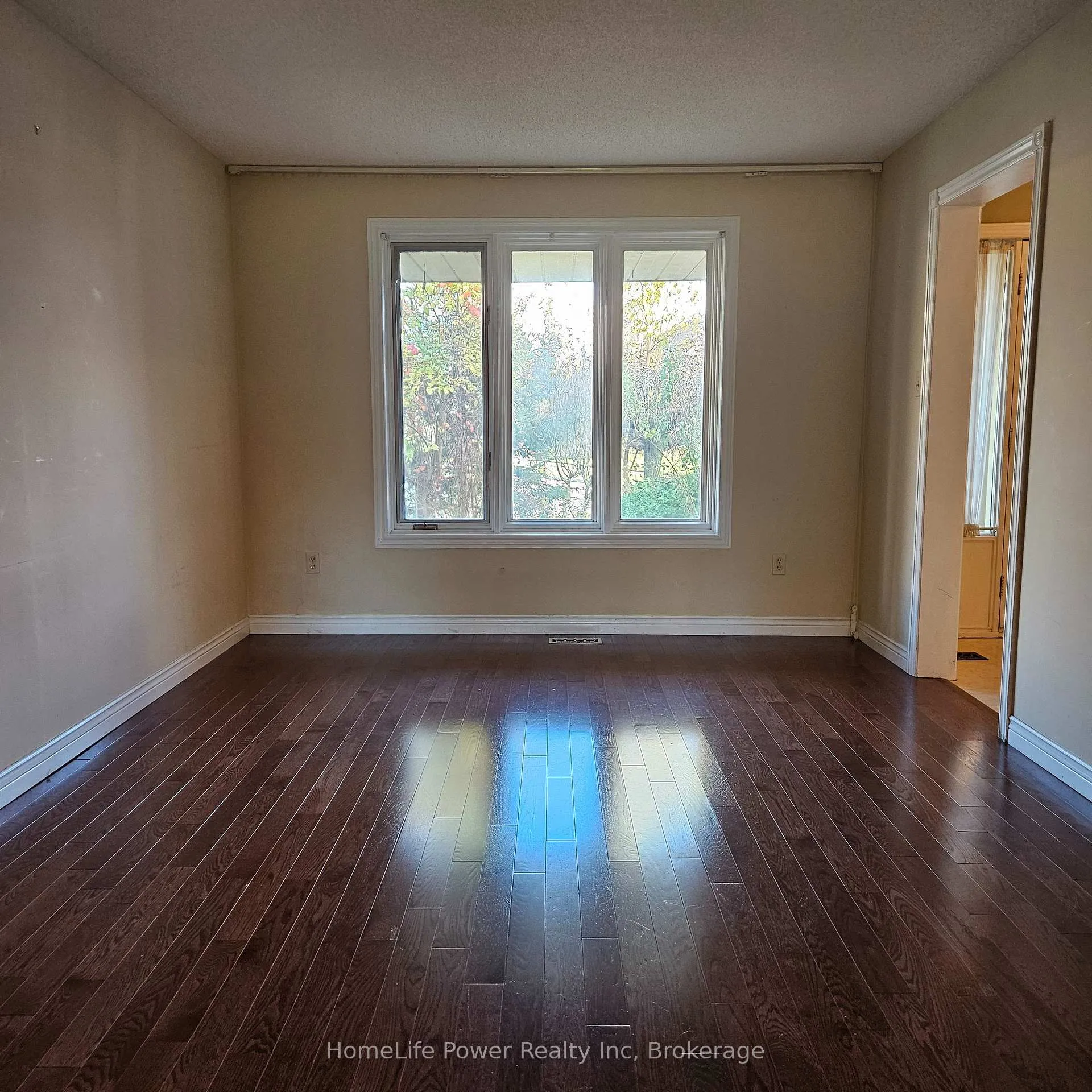 Photo 5 of 115 Cranston Avenue, Cambridge — HOMEH