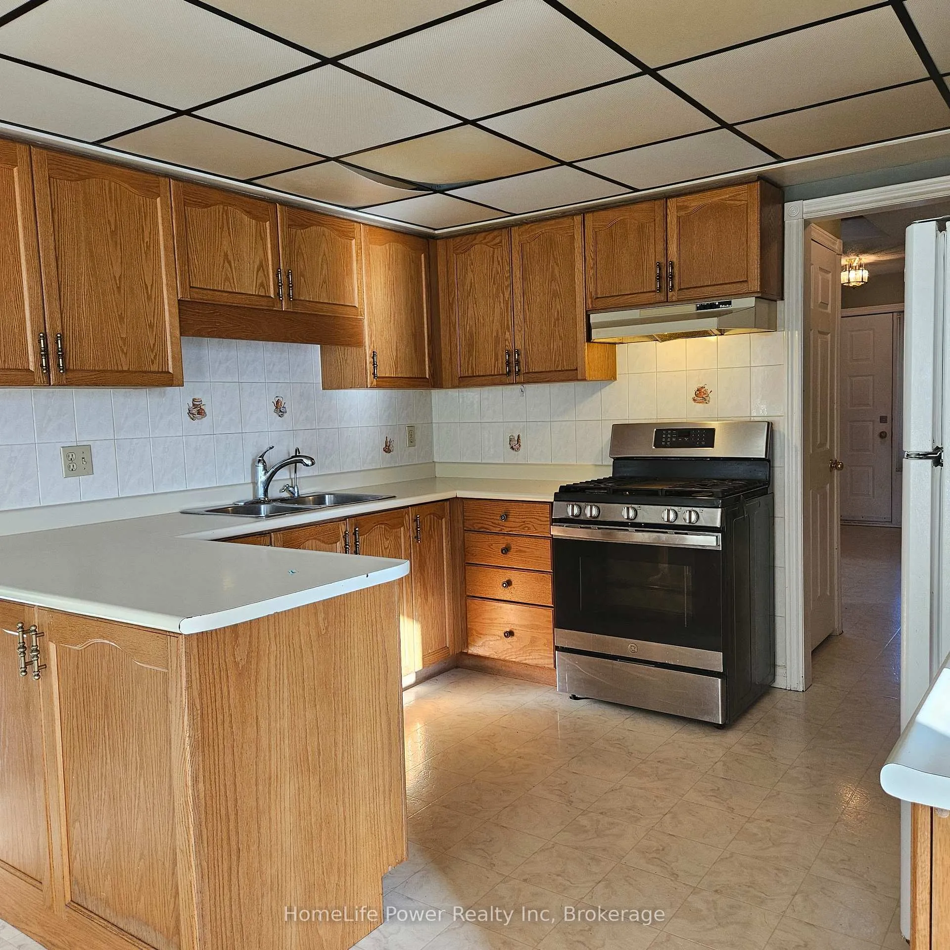 Photo 13 of 115 Cranston Avenue, Cambridge — HOMEH