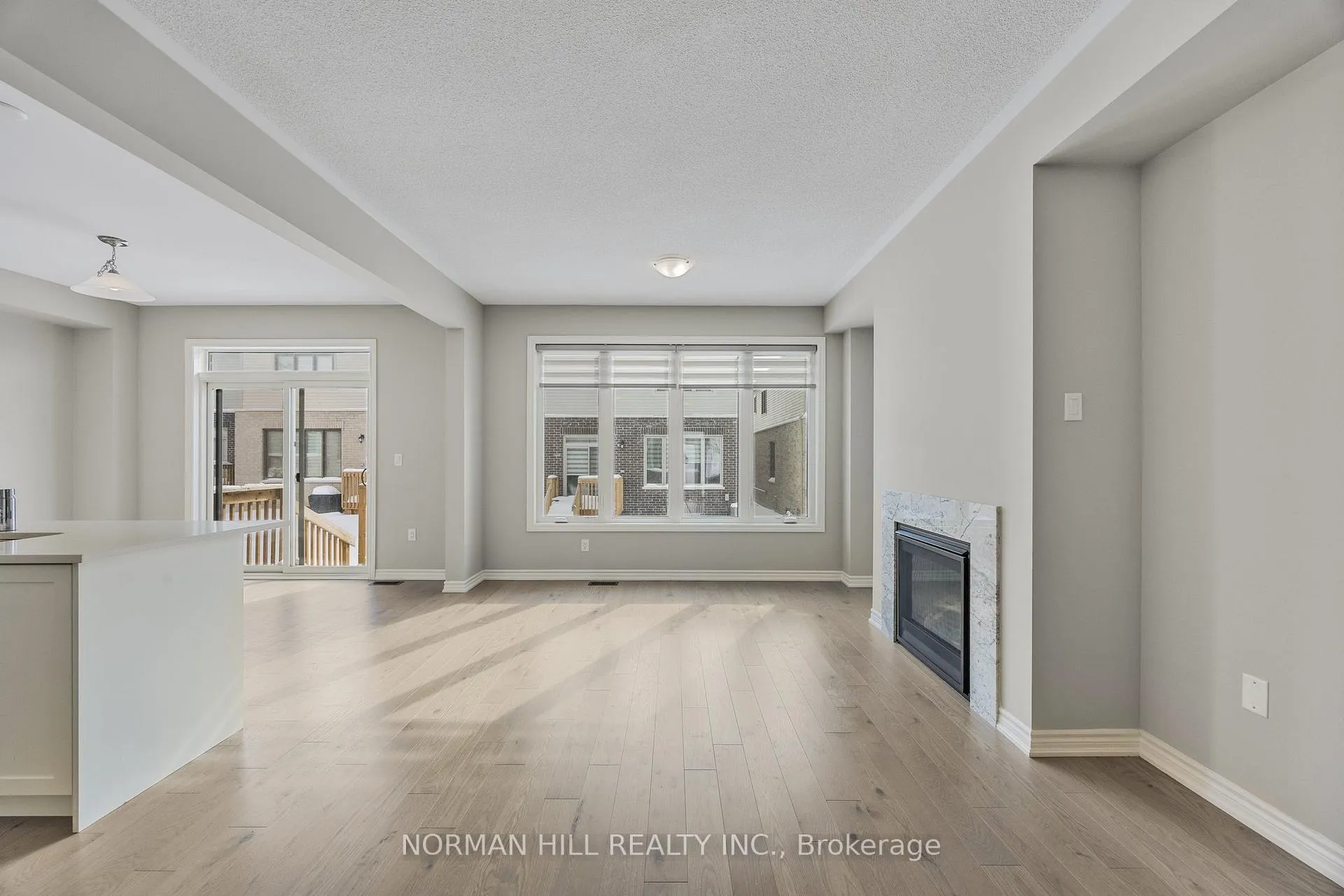 Photo 11 of 102 Shepherd Drive, Barrie, Painswick South — HOMEH