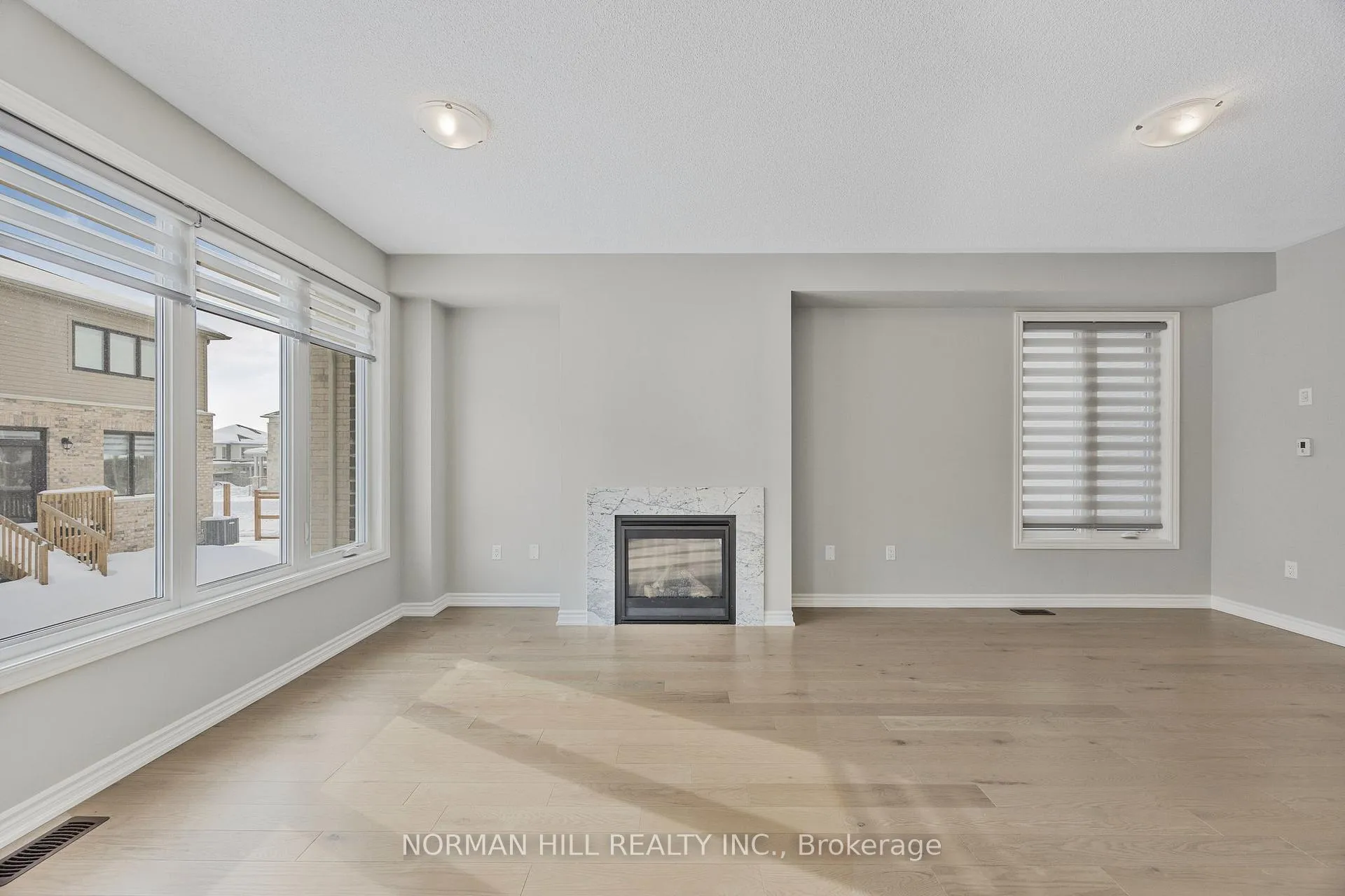 Photo 12 of 102 Shepherd Drive, Barrie, Painswick South — HOMEH