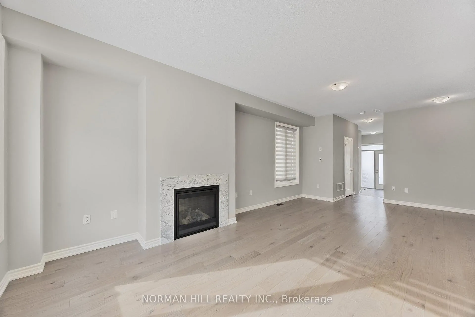 Photo 13 of 102 Shepherd Drive, Barrie, Painswick South — HOMEH
