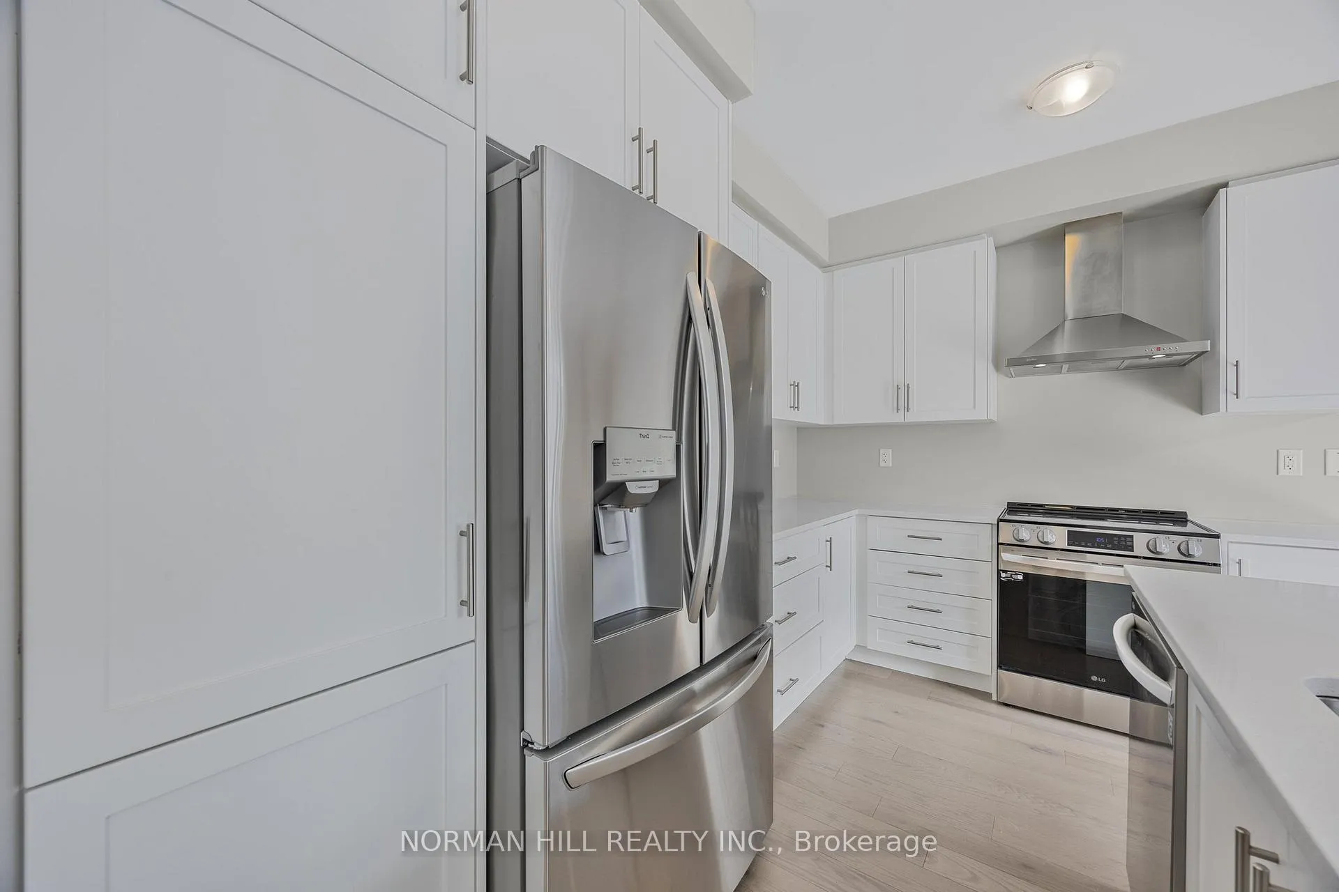 Photo 19 of 102 Shepherd Drive, Barrie, Painswick South — HOMEH