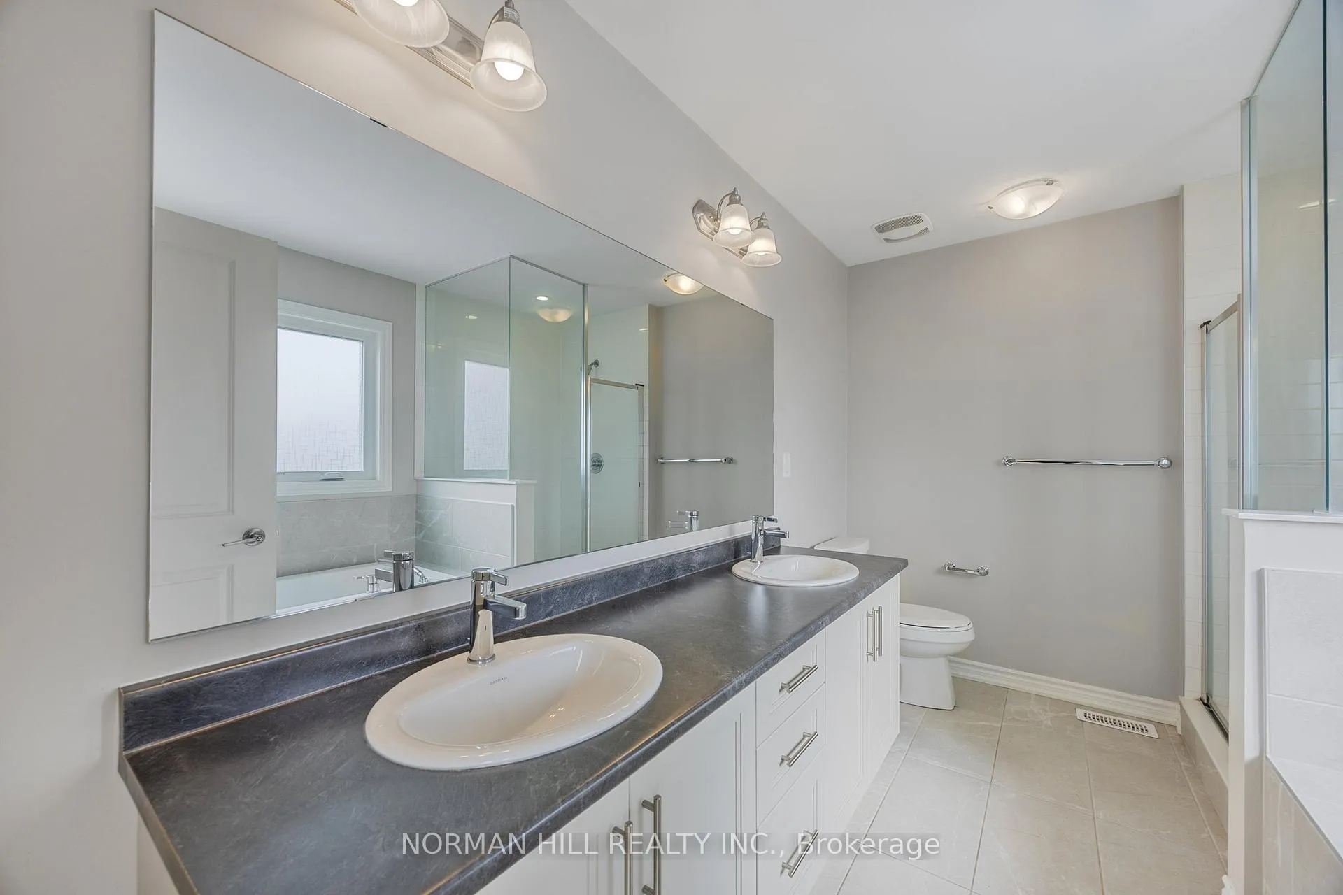 Photo 32 of 102 Shepherd Drive, Barrie, Painswick South — HOMEH