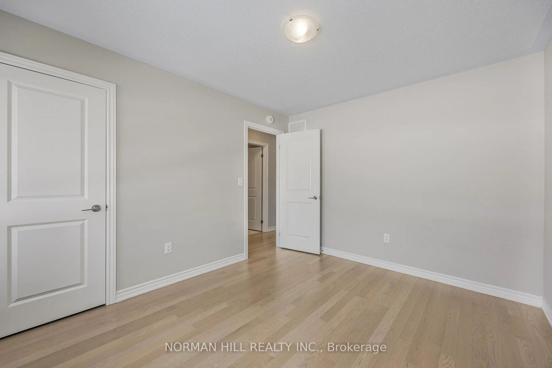 Photo 37 of 102 Shepherd Drive, Barrie, Painswick South — HOMEH