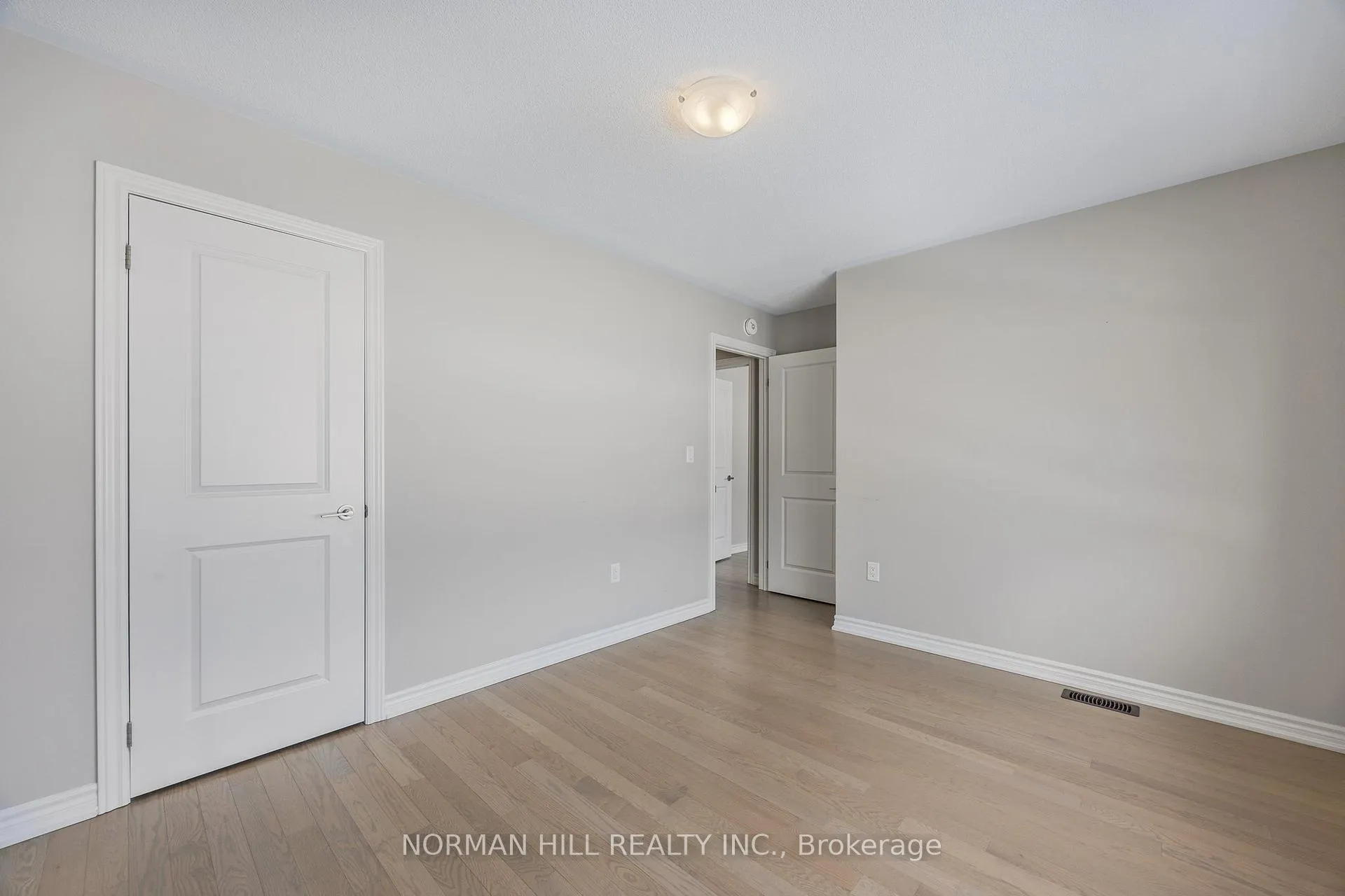 Photo 39 of 102 Shepherd Drive, Barrie, Painswick South — HOMEH