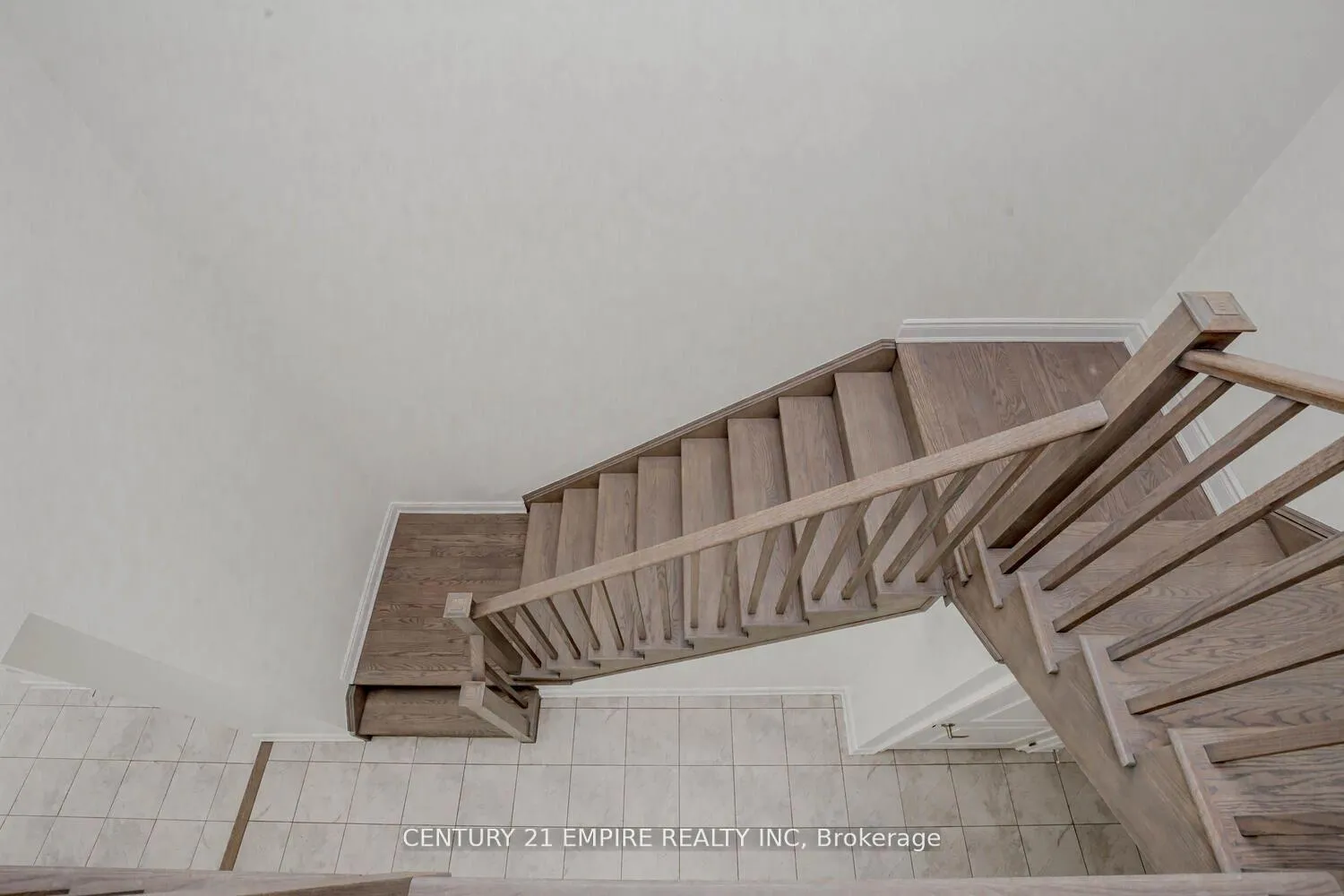 Photo 15 of Unit Main, 90 Eberly Woods Drive, Caledon, Rural Caledon — HOMEH