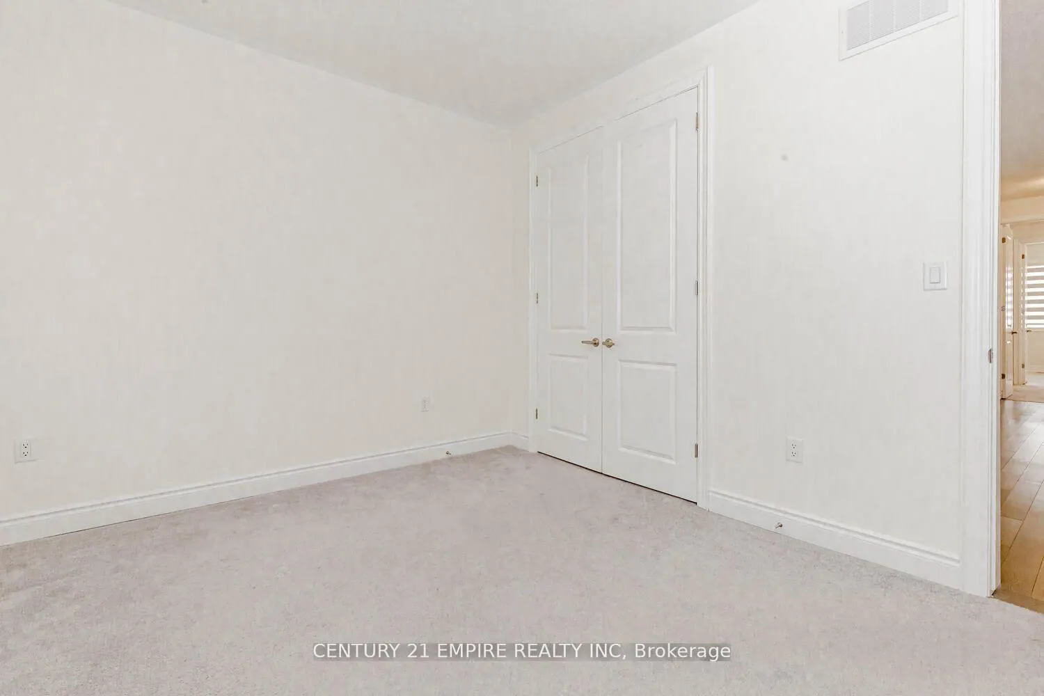 Photo 21 of Unit Main, 90 Eberly Woods Drive, Caledon, Rural Caledon — HOMEH