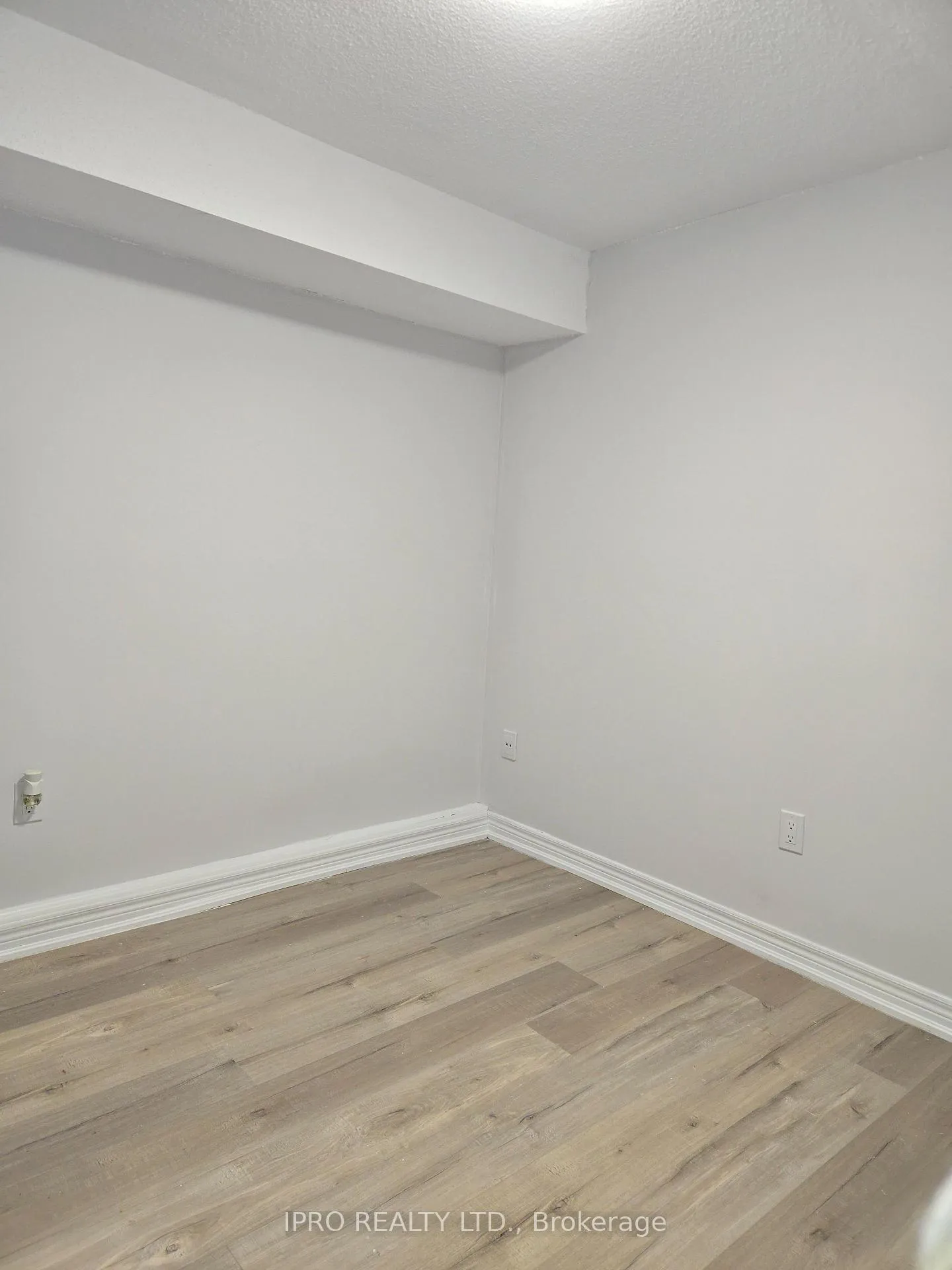 Photo 5 of 24 Wikander Way, Brampton, Madoc — HOMEH