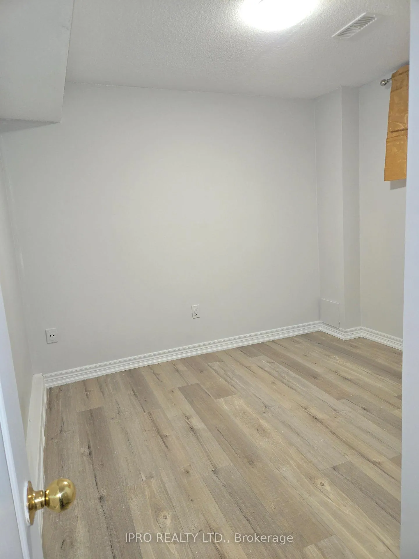 Photo 6 of 24 Wikander Way, Brampton, Madoc — HOMEH