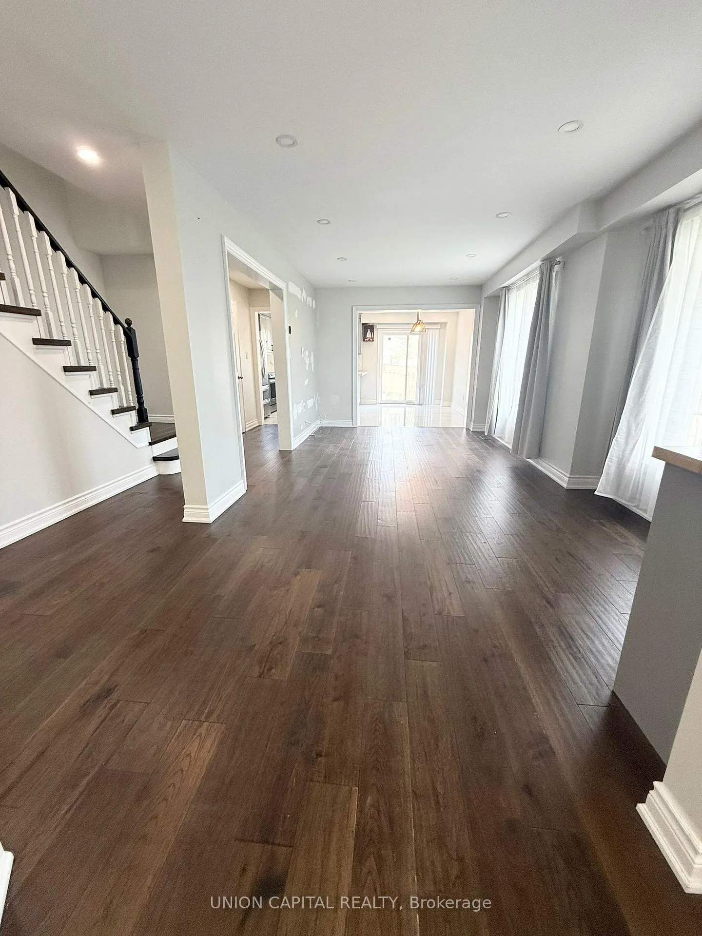 Photo 3 of 93 Ferncliffe Crescent, Markham, Cedarwood — HOMEH