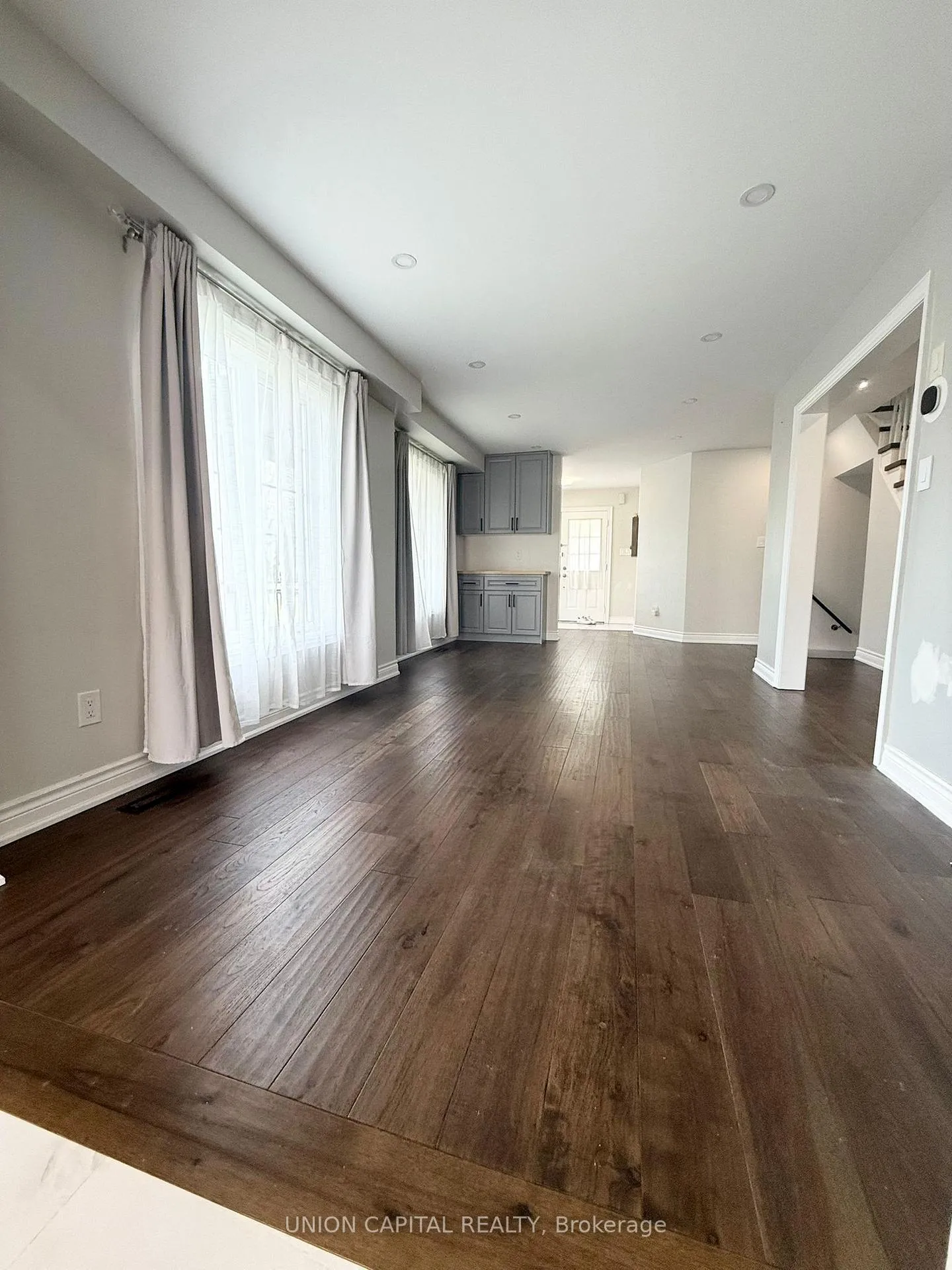 Photo 9 of 93 Ferncliffe Crescent, Markham, Cedarwood — HOMEH