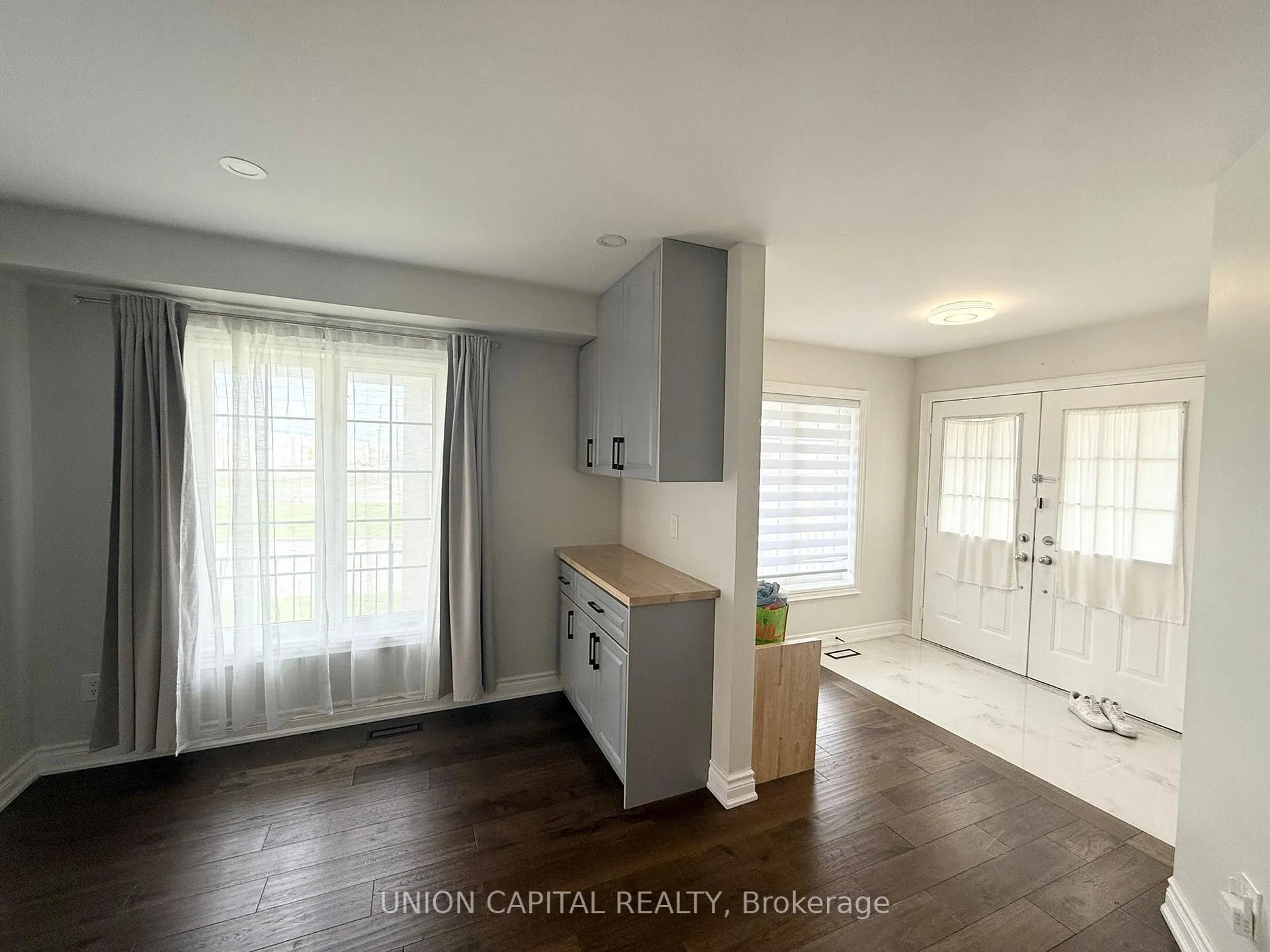Photo 10 of 93 Ferncliffe Crescent, Markham, Cedarwood — HOMEH