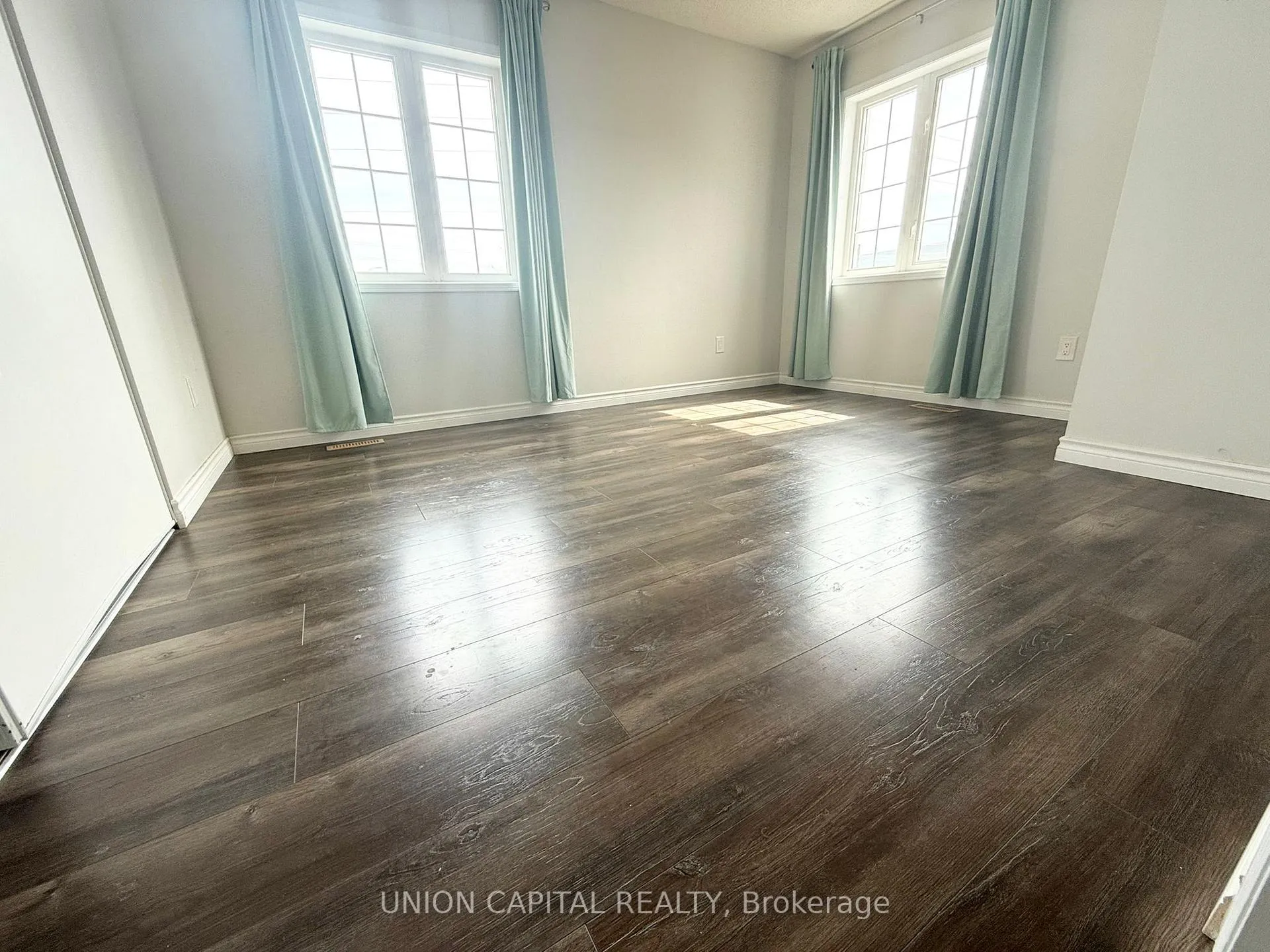 Photo 15 of 93 Ferncliffe Crescent, Markham, Cedarwood — HOMEH