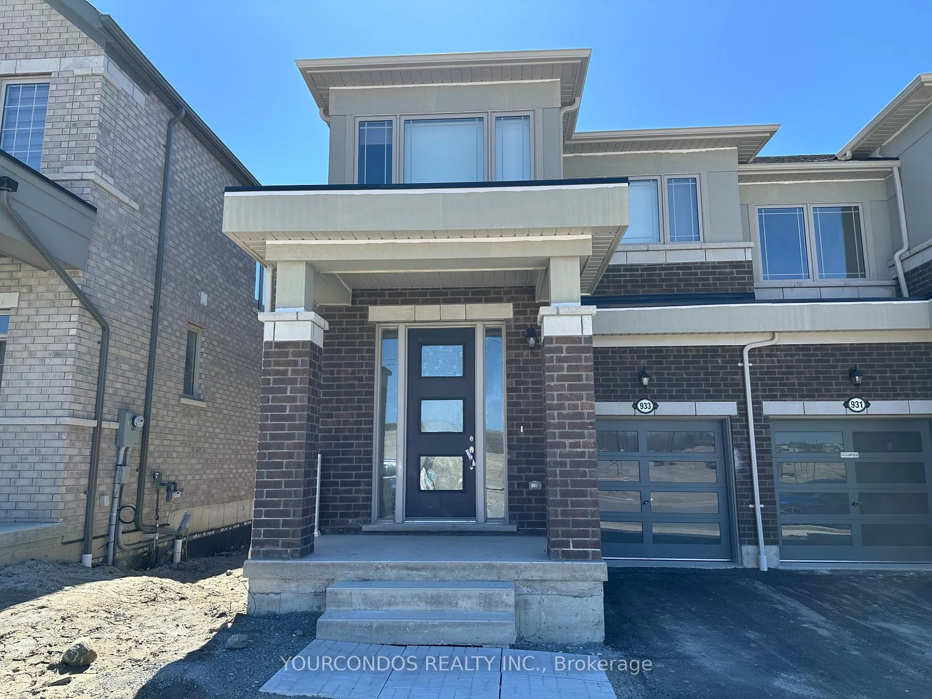Photo 1 of 933 Elizabeth Mackenzie Drive, Pickering, Rural Pickering — HOMEH
