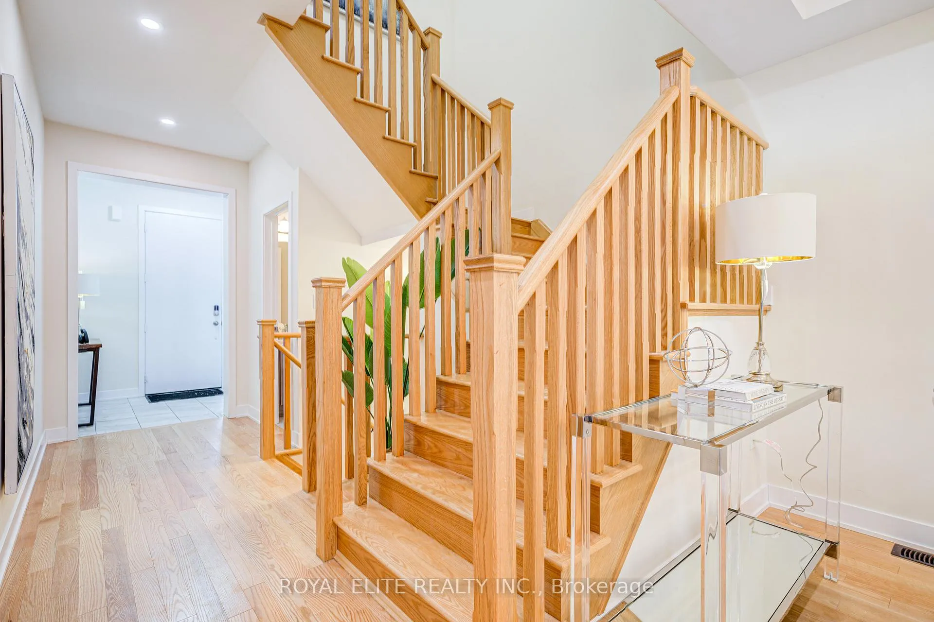 Photo 9 of 161 Badgerow Way, Aurora, Rural Aurora — HOMEH