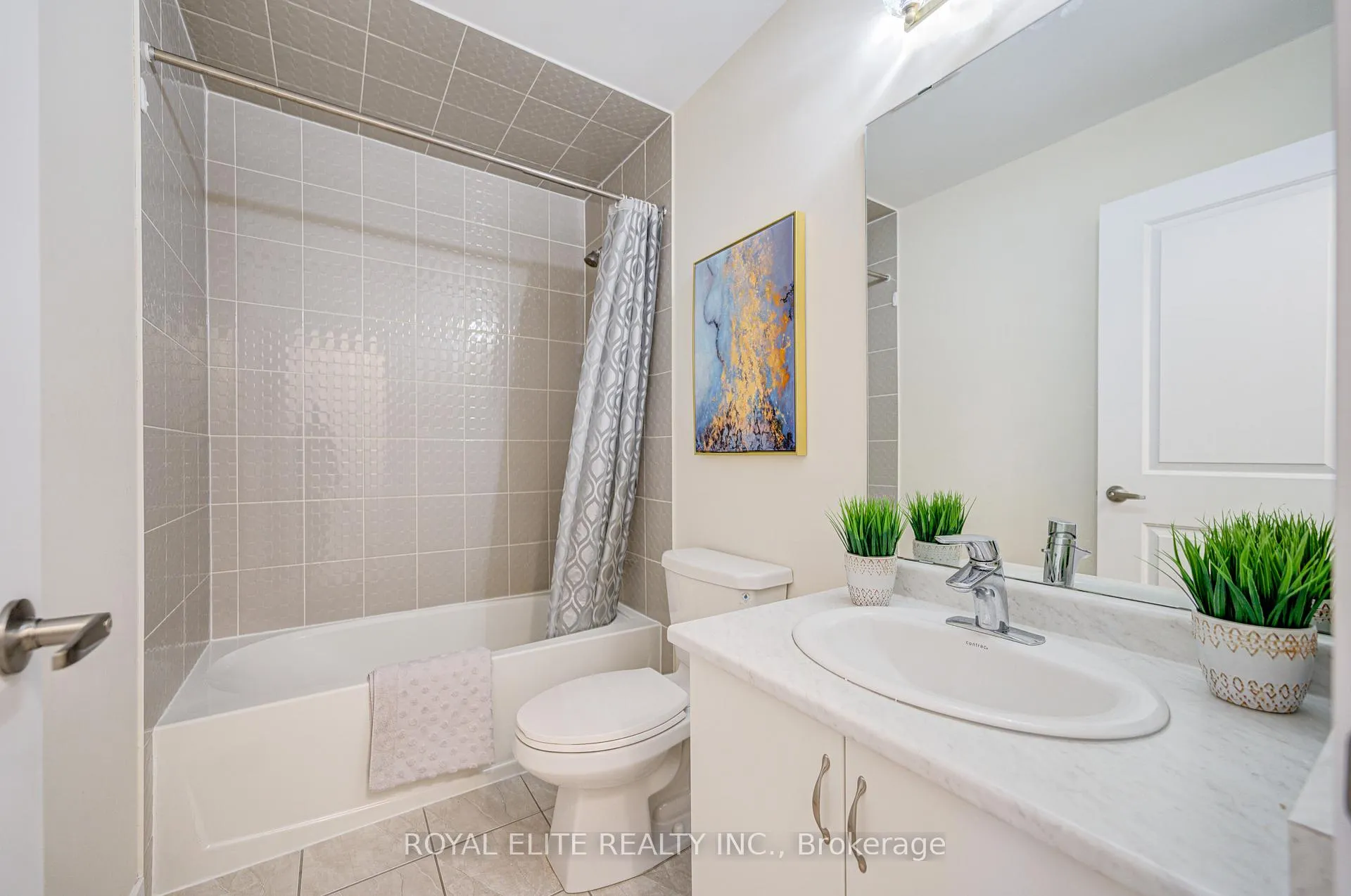 Photo 36 of 161 Badgerow Way, Aurora, Rural Aurora — HOMEH
