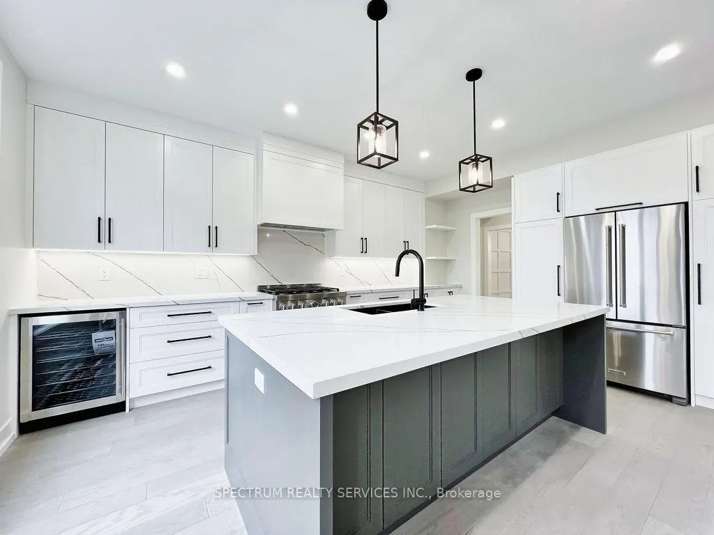 Photo 19 of 16 McGuire Court, King, Schomberg — HOMEH