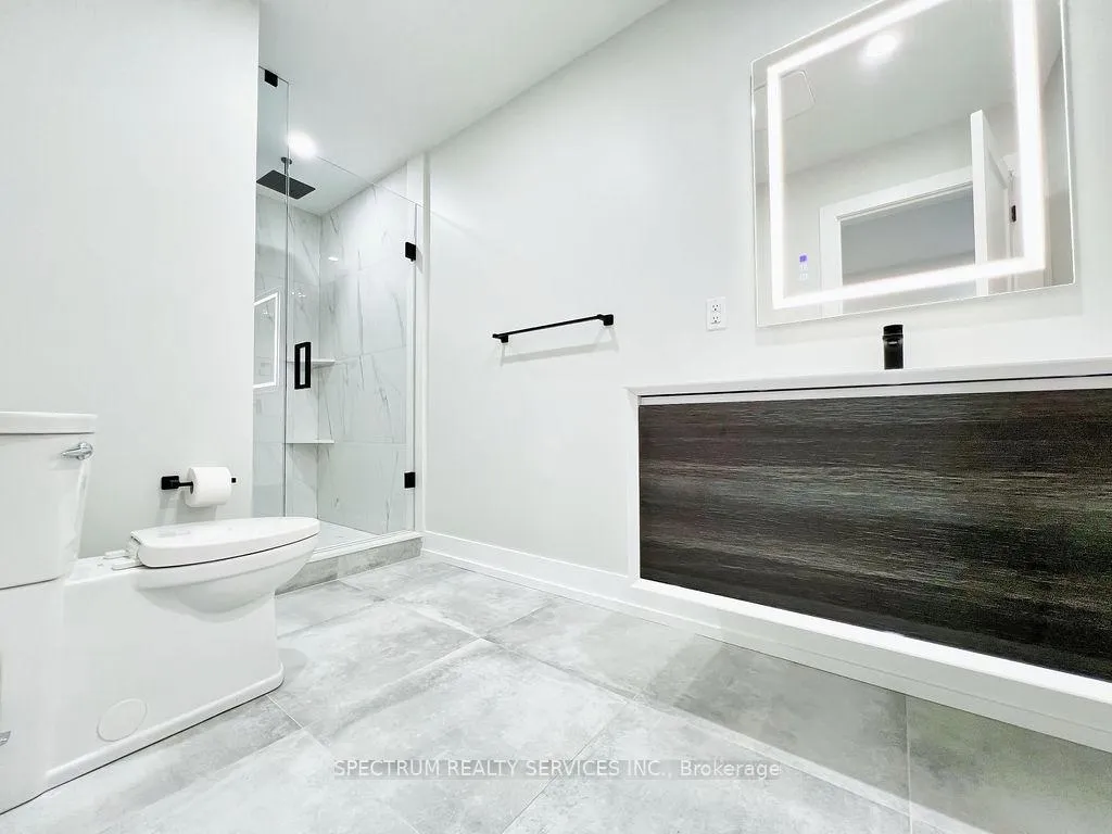 Photo 26 of 16 McGuire Court, King, Schomberg — HOMEH