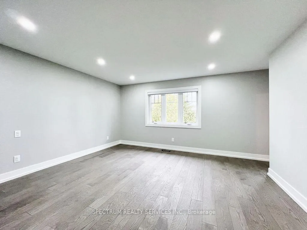 Photo 29 of 16 McGuire Court, King, Schomberg — HOMEH