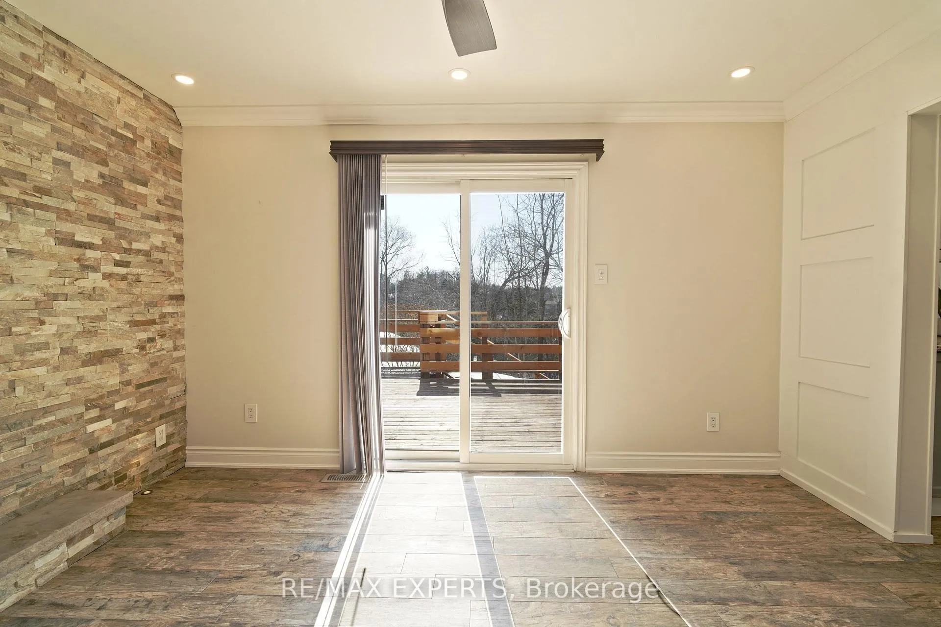 Photo 5 of 48 Sackville Street, Caledon, Bolton West — HOMEH