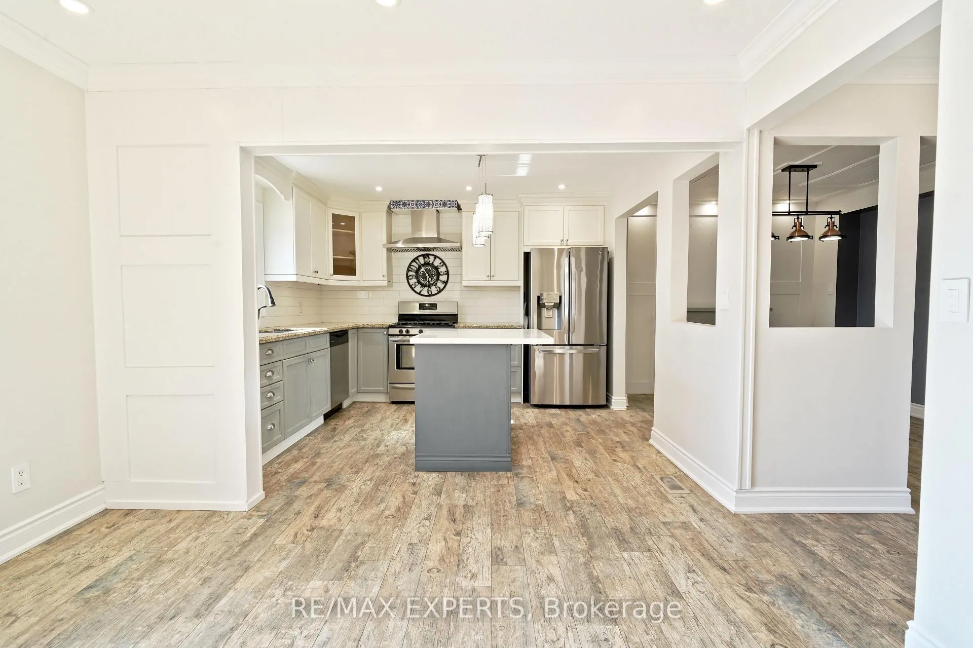 Photo 7 of 48 Sackville Street, Caledon, Bolton West — HOMEH