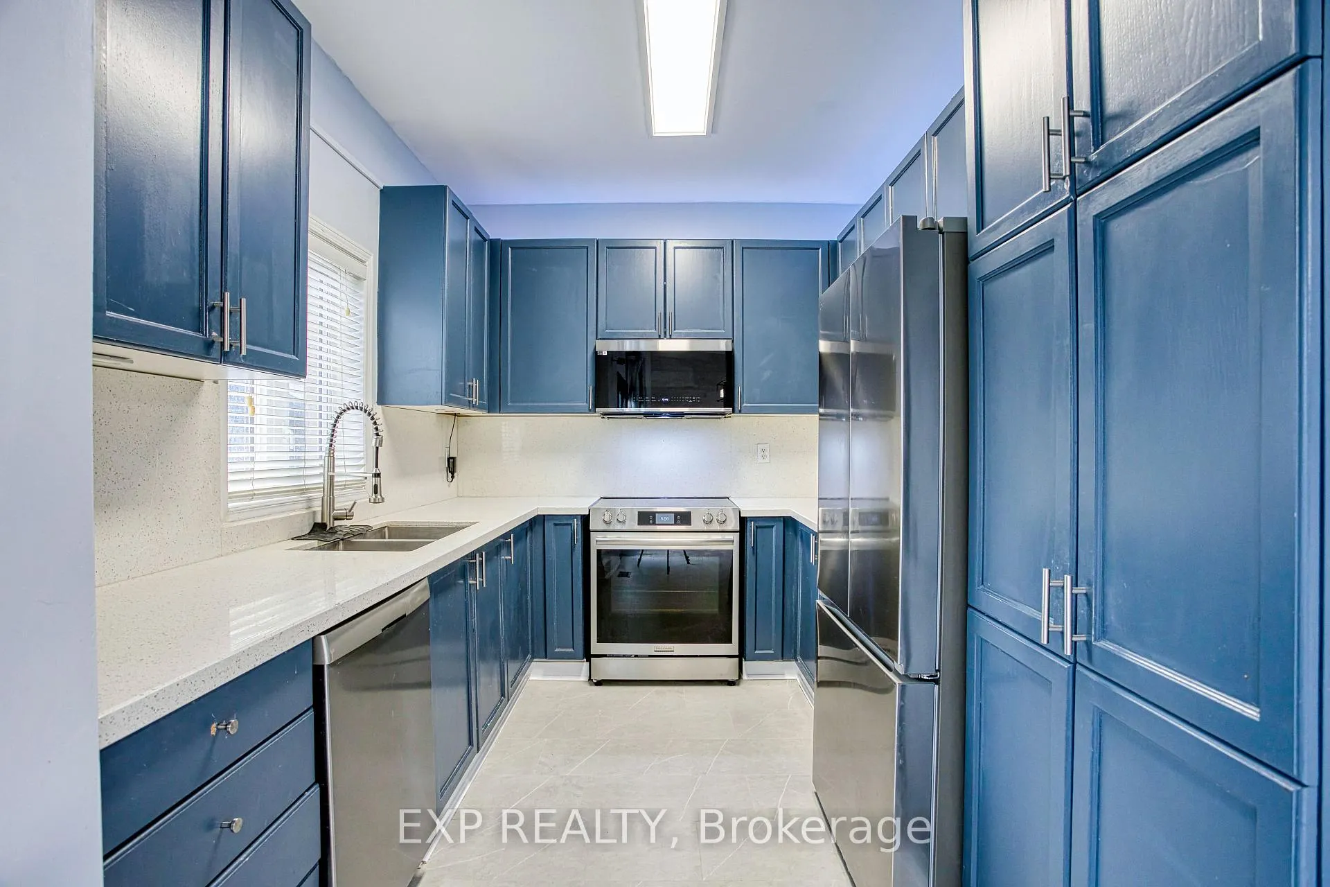 Photo 12 of 20 Goldeye Drive, Hamilton, Winona Park — HOMEH