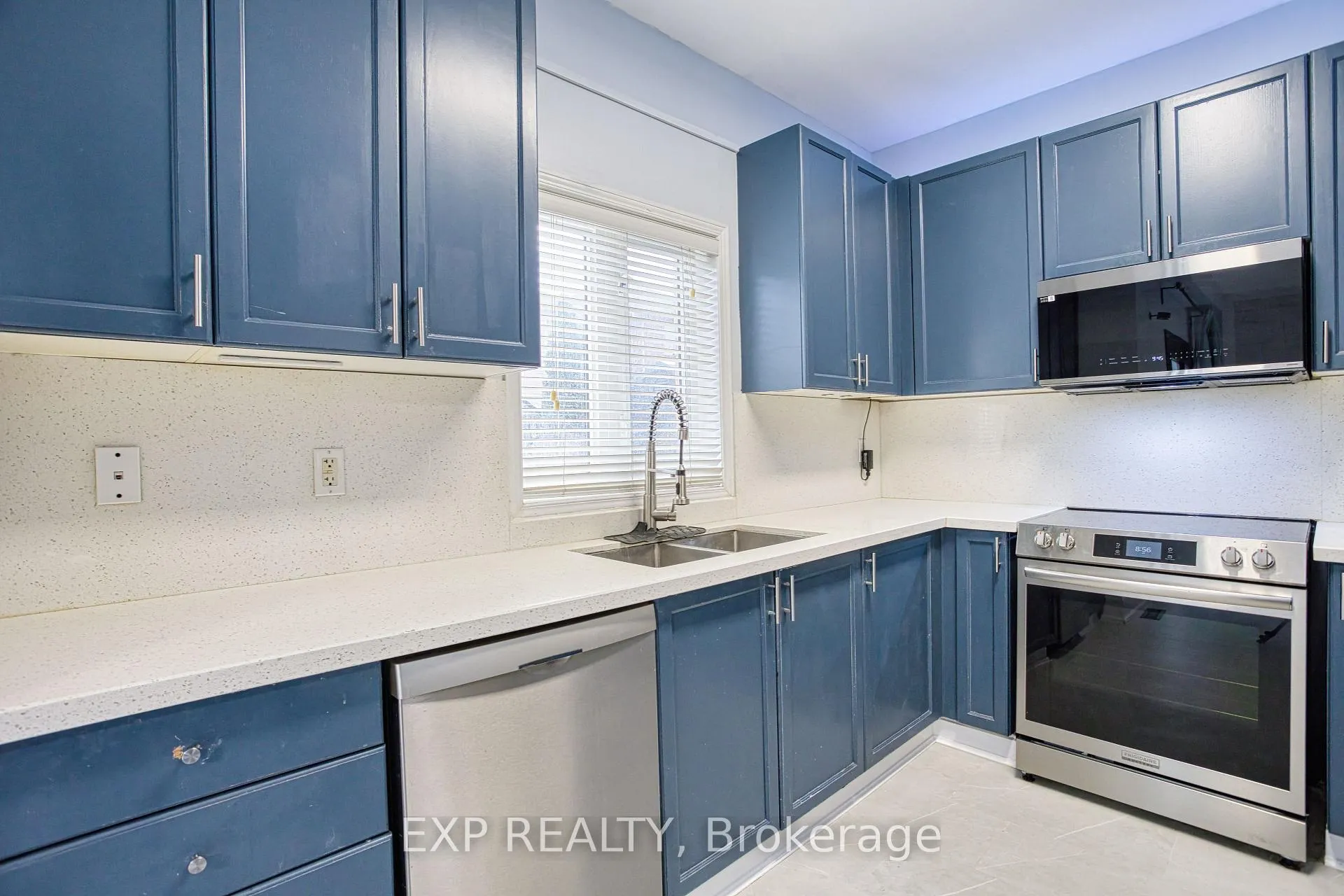 Photo 13 of 20 Goldeye Drive, Hamilton, Winona Park — HOMEH