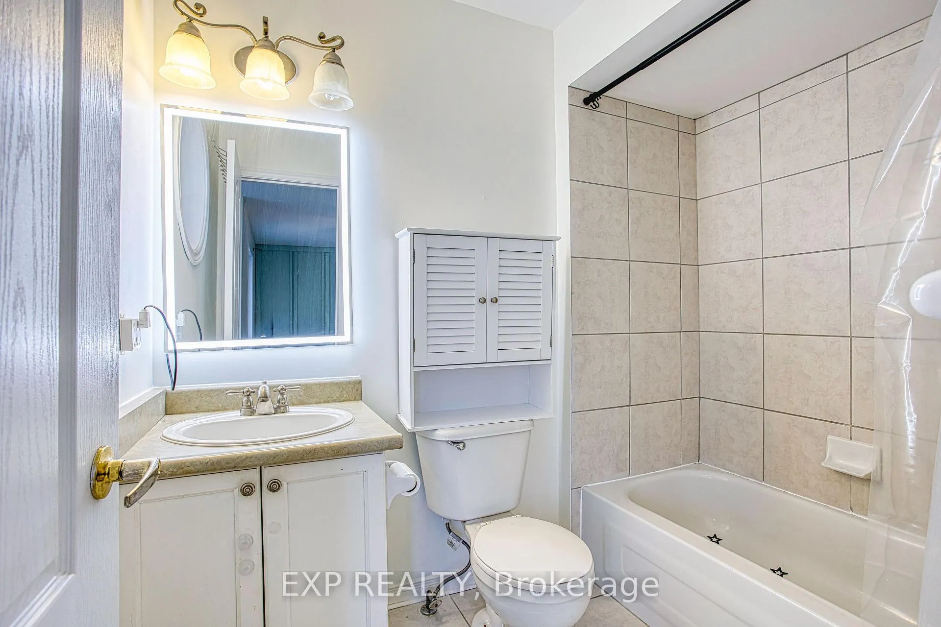 Photo 20 of 20 Goldeye Drive, Hamilton, Winona Park — HOMEH